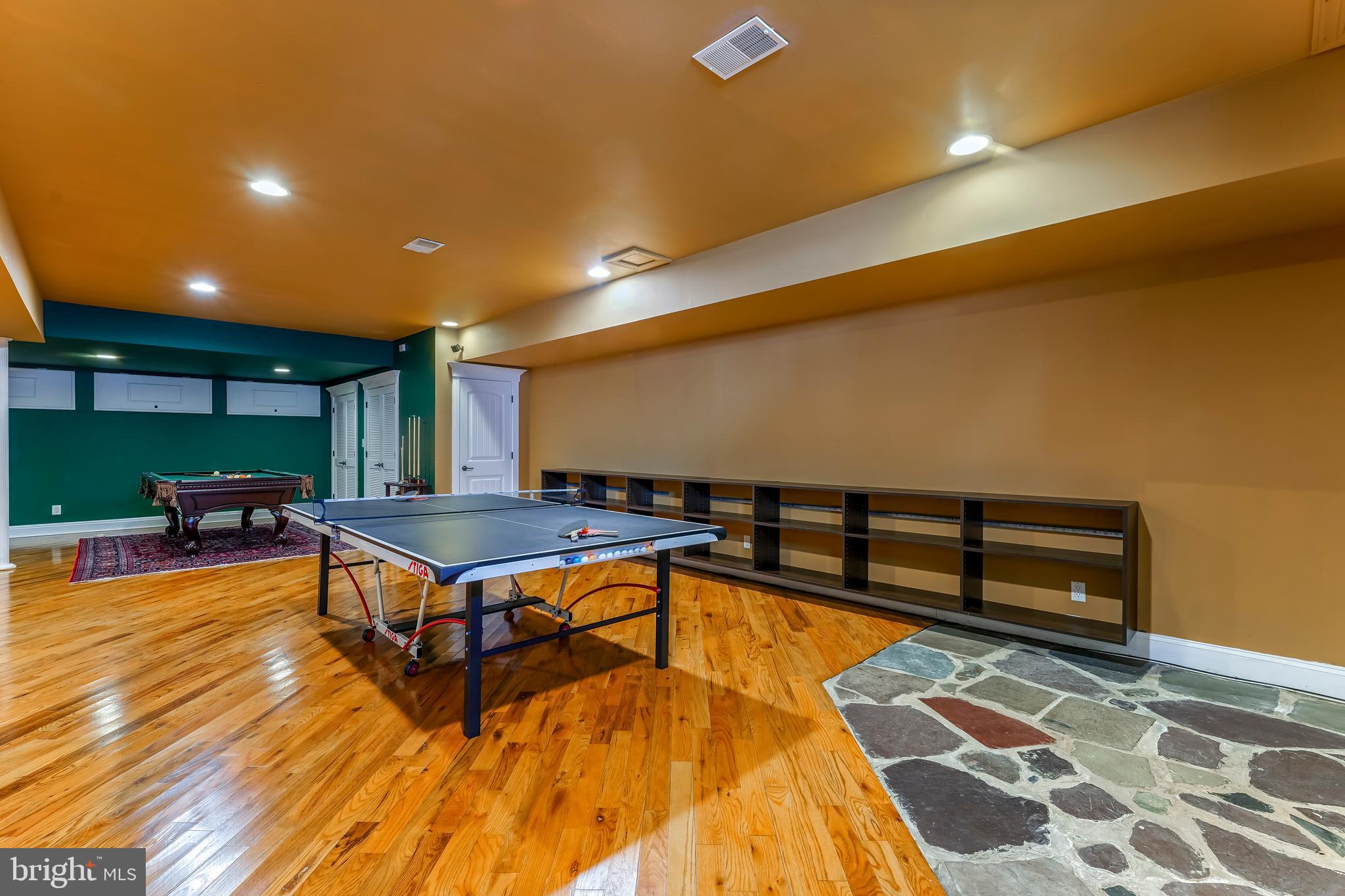 HICKORY HILL - Residential