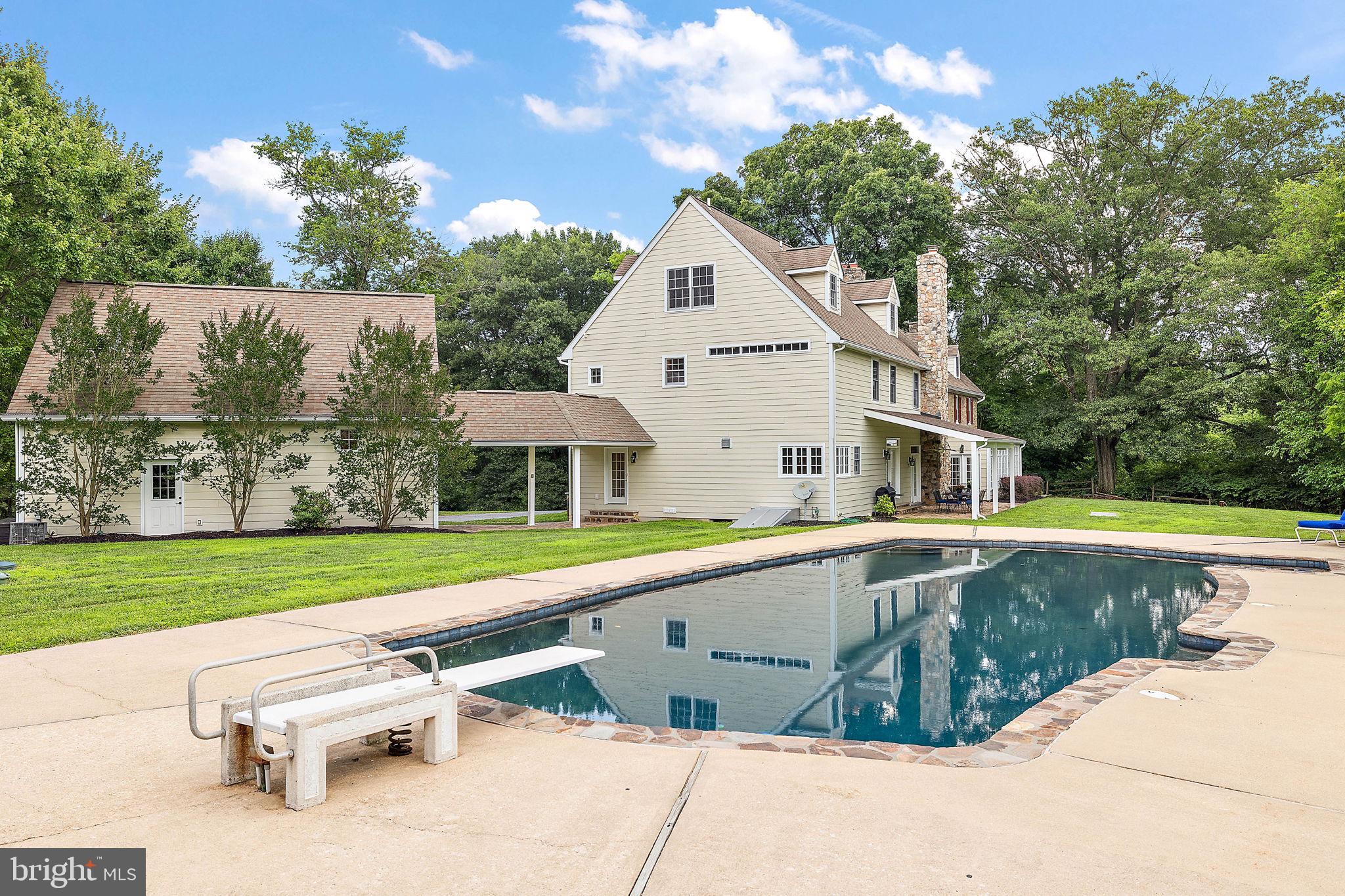 HICKORY HILL - Residential