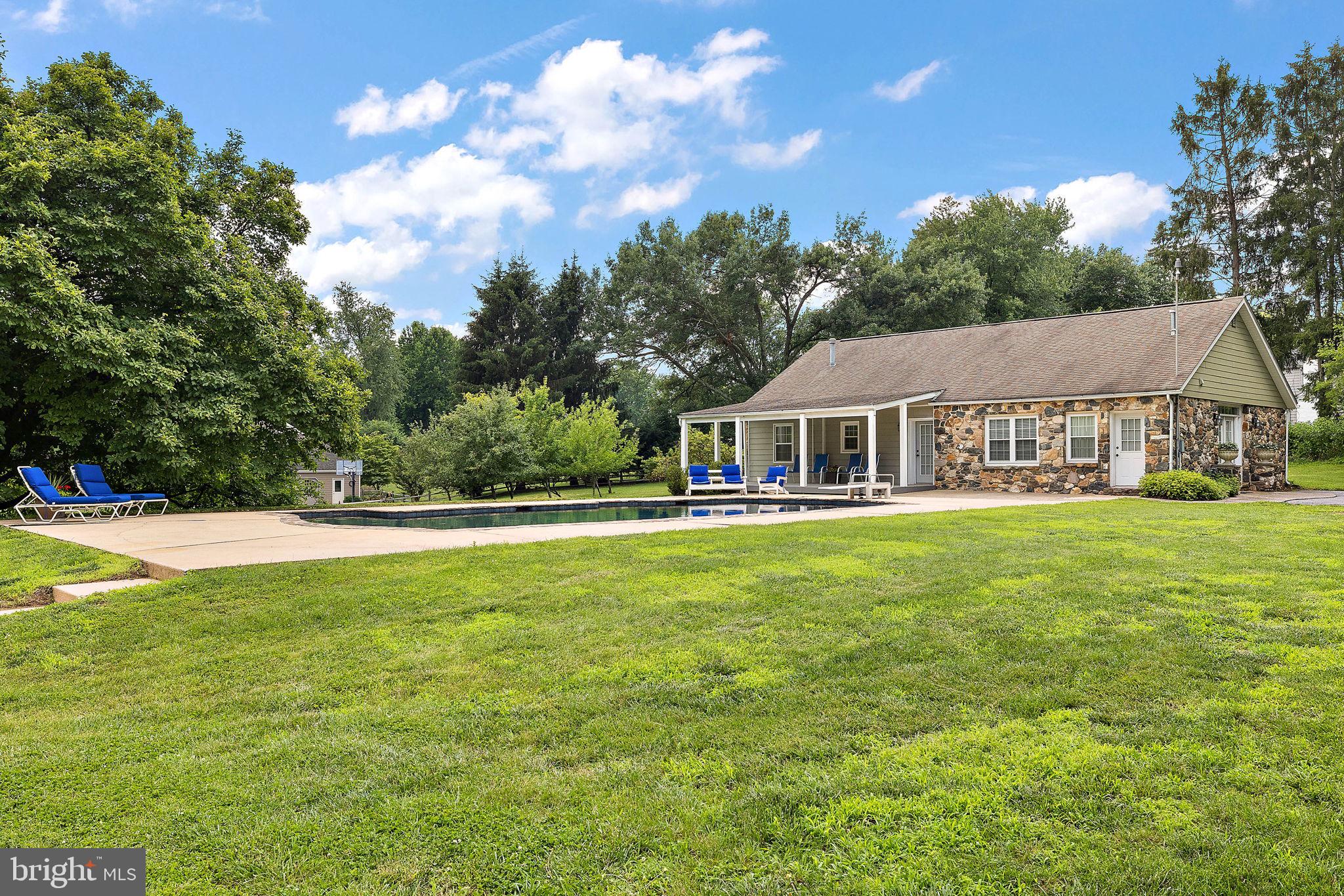 HICKORY HILL - Residential