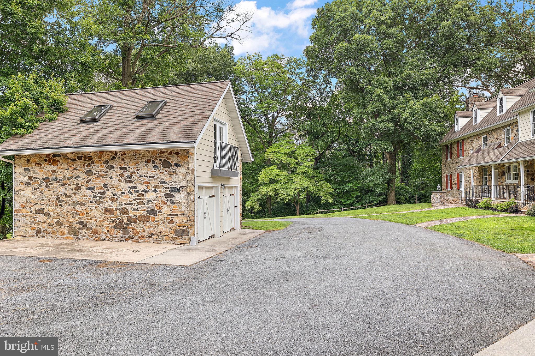 HICKORY HILL - Residential