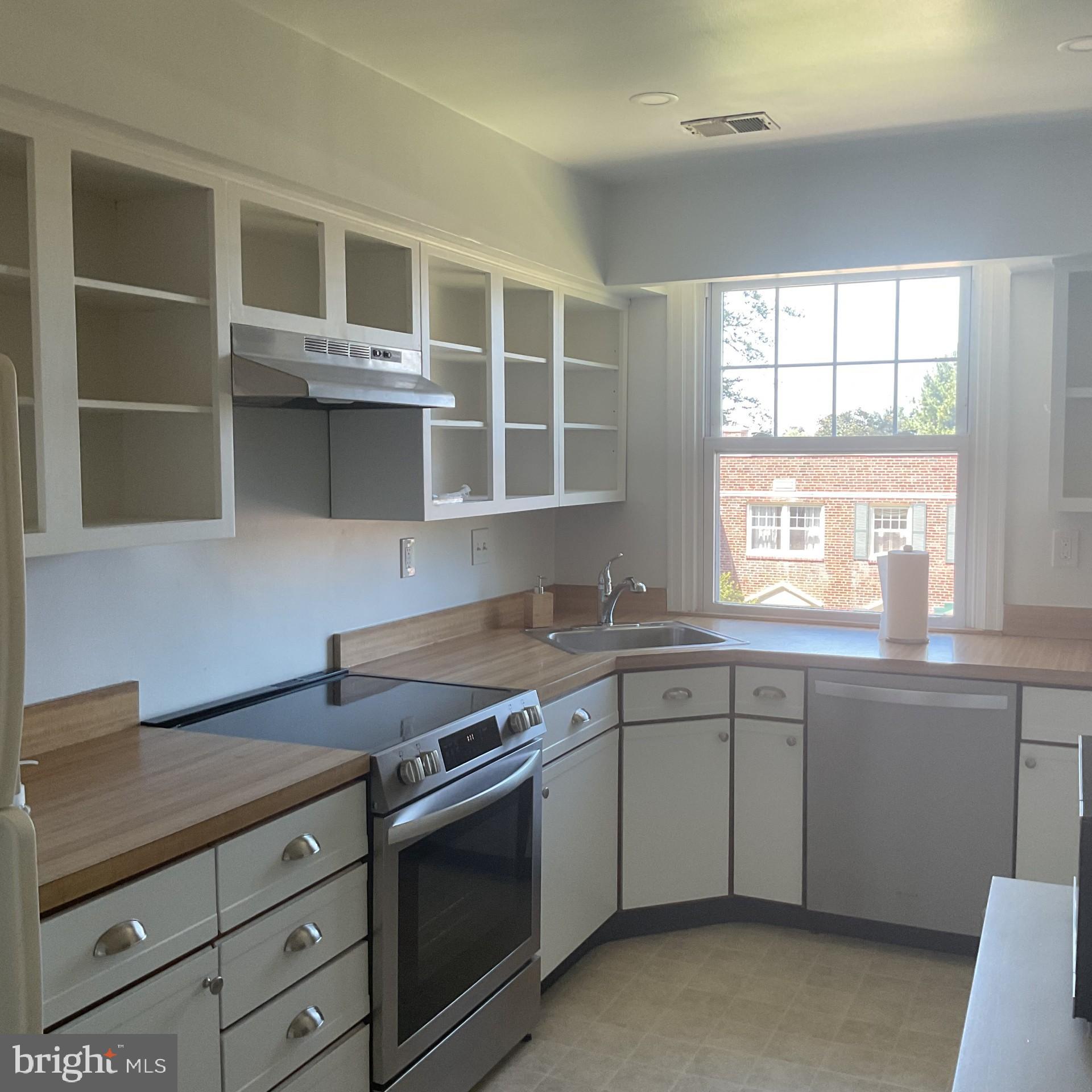 500 E LANCASTER AVENUE 126D