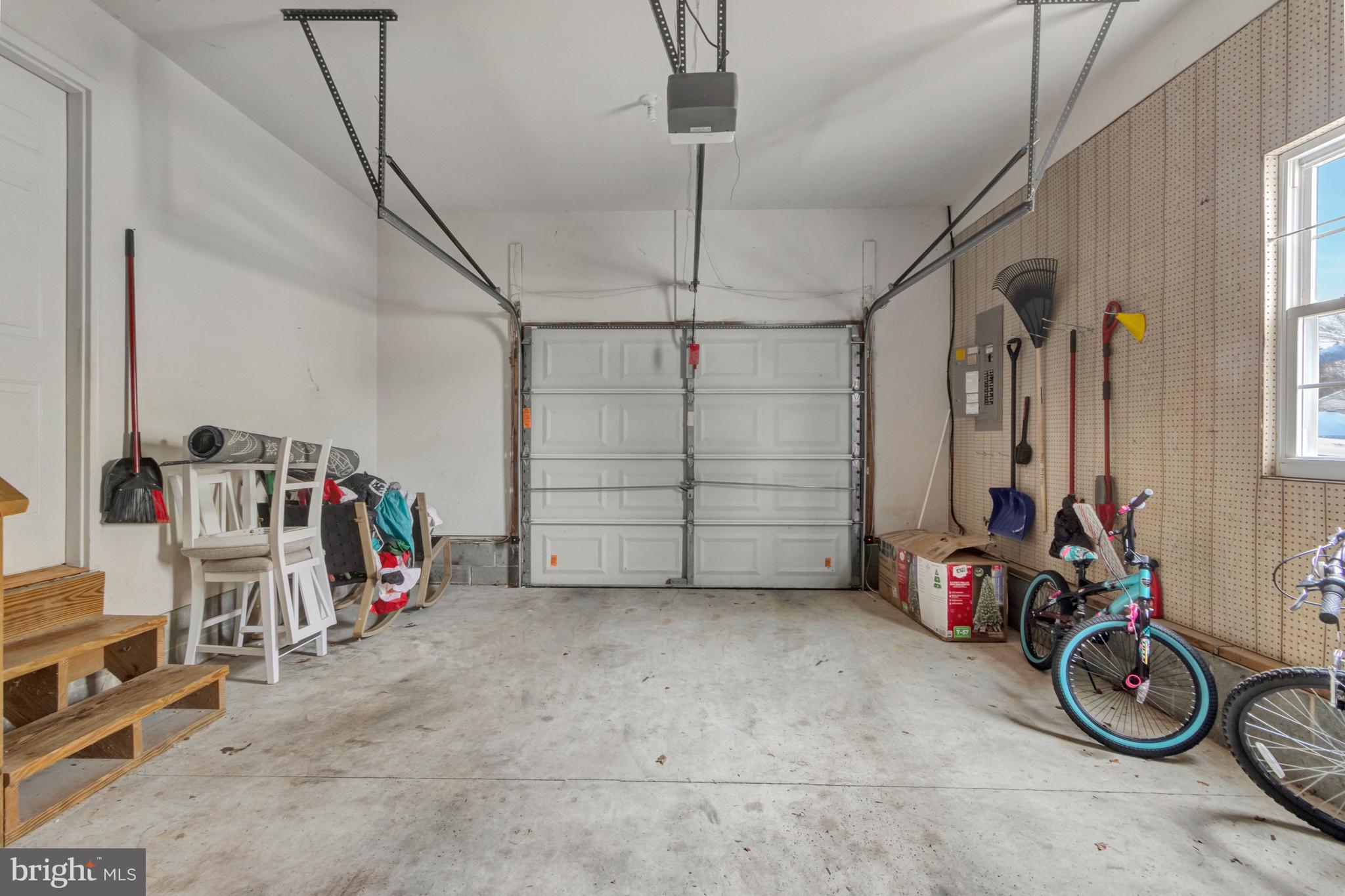 MAPLEWOOD - Residential