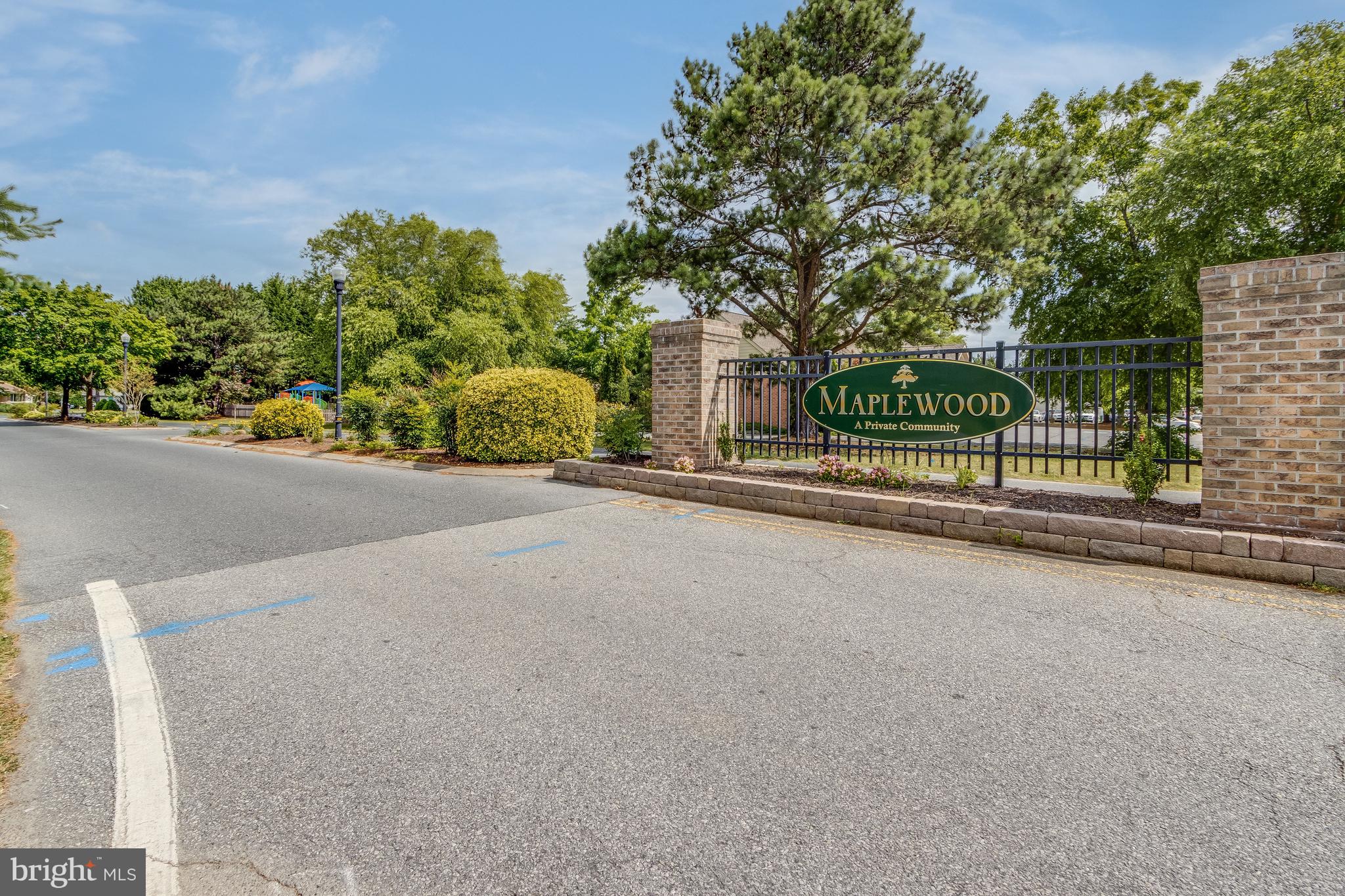 MAPLEWOOD - Residential