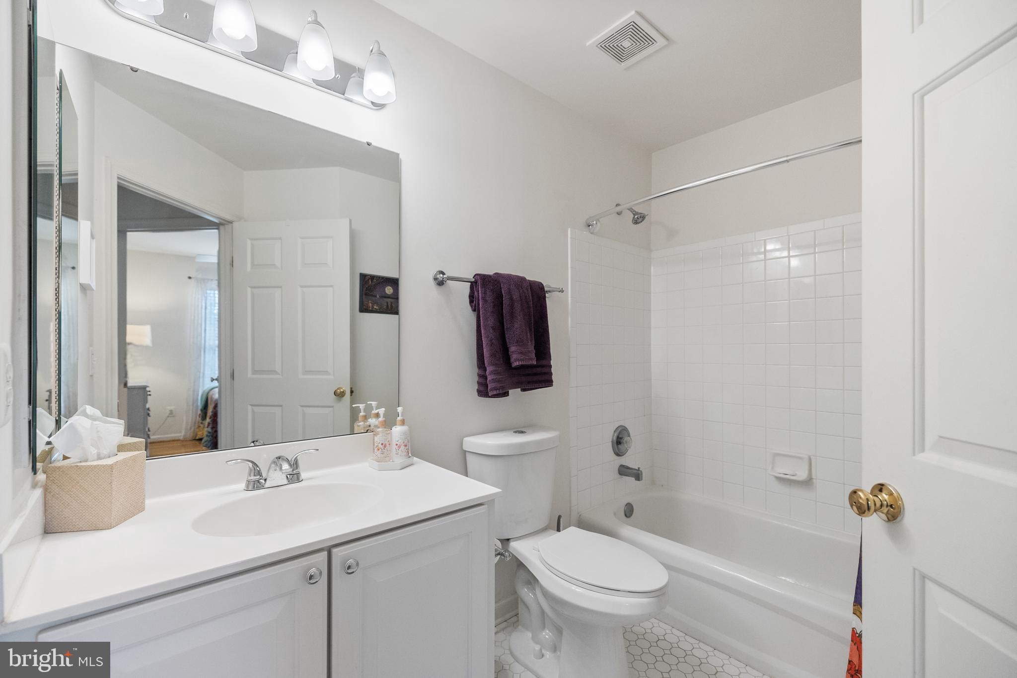 CAMERON STATION - Residential