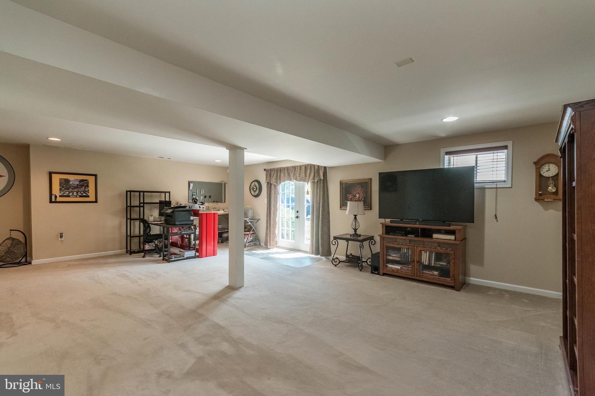 LAUREL RIDGE - Residential