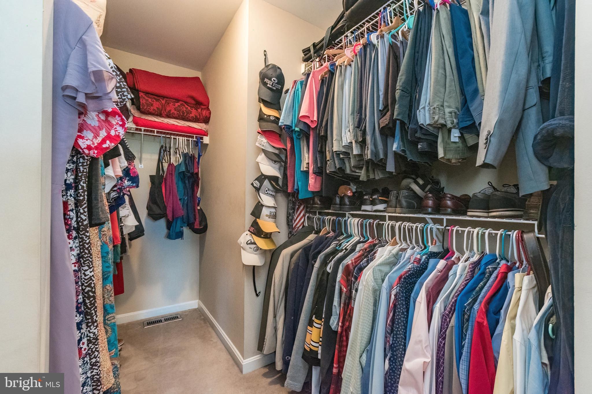 LAUREL RIDGE - Residential