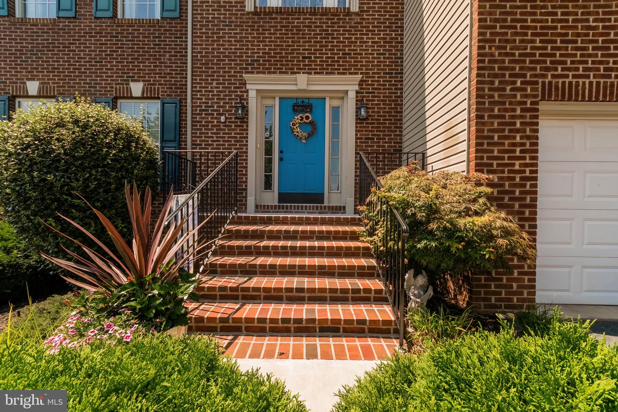 LAUREL RIDGE - Residential