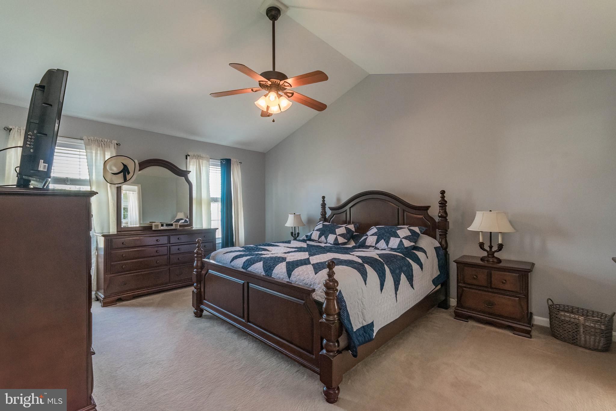 LAUREL RIDGE - Residential