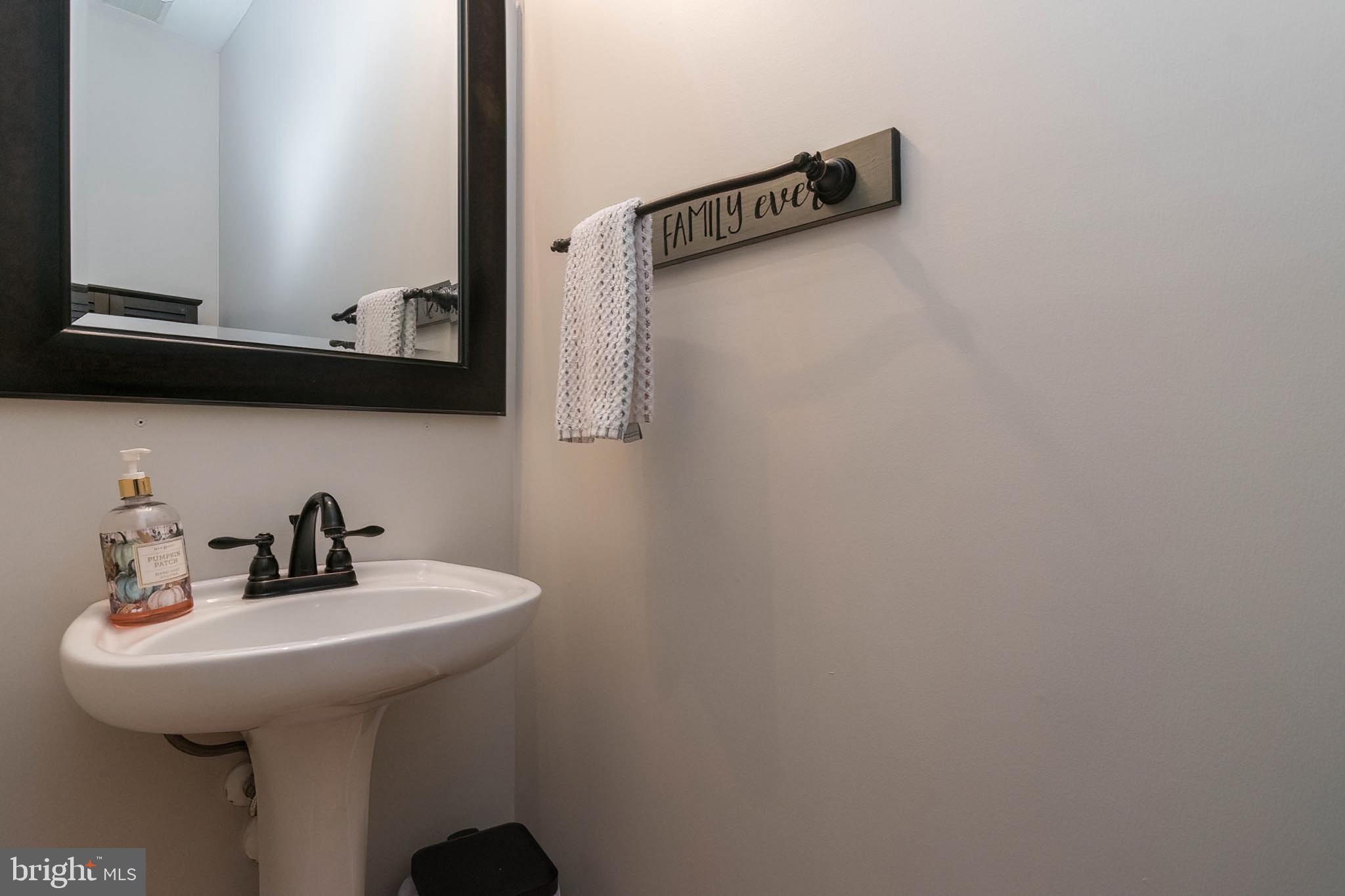 LAUREL RIDGE - Residential