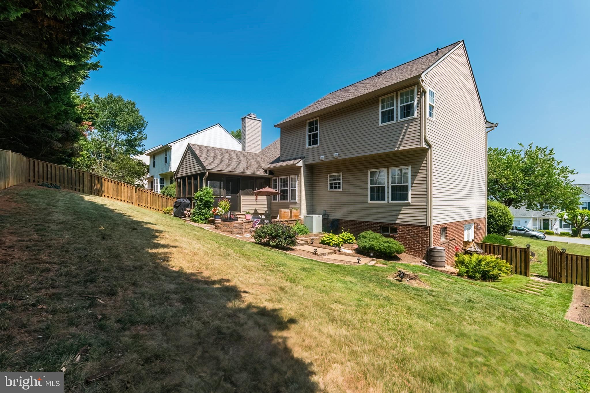 LAUREL RIDGE - Residential