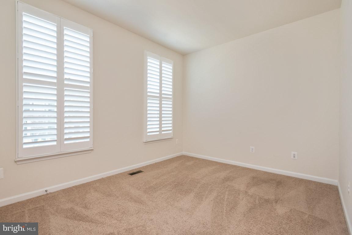 EMBREY MILL - Residential Lease