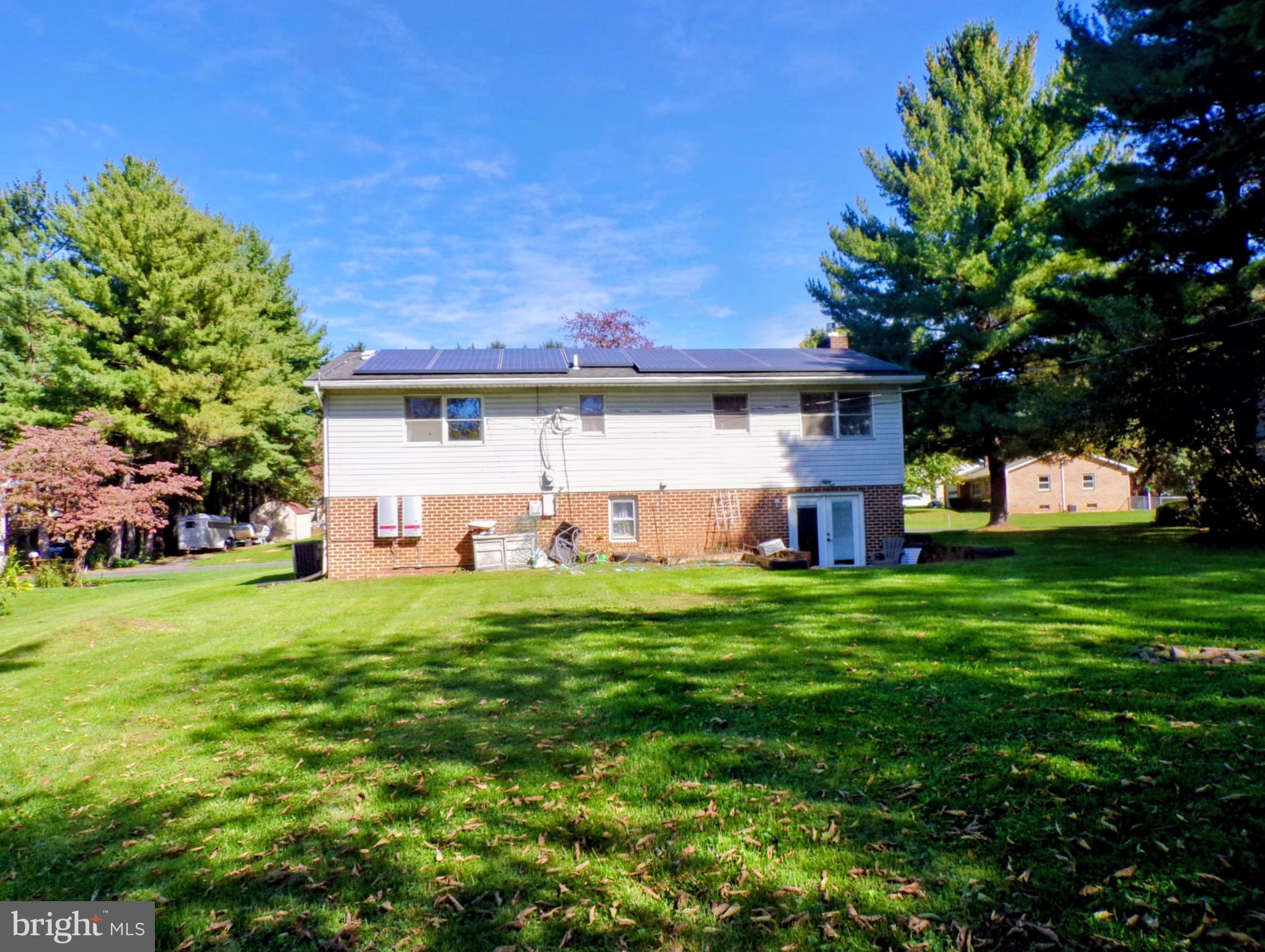 21 CLOVER LANE