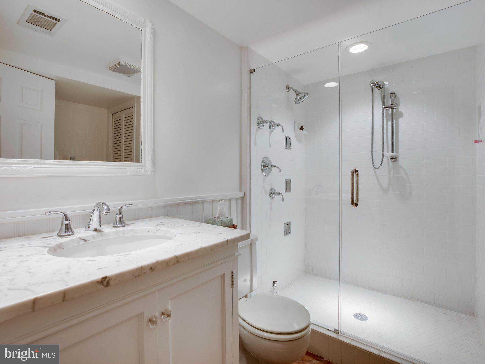 VERNON ON POTOMAC - Residential