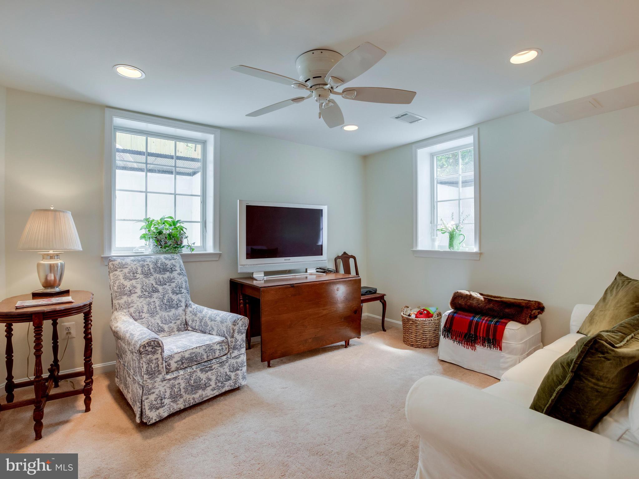 VERNON ON POTOMAC - Residential