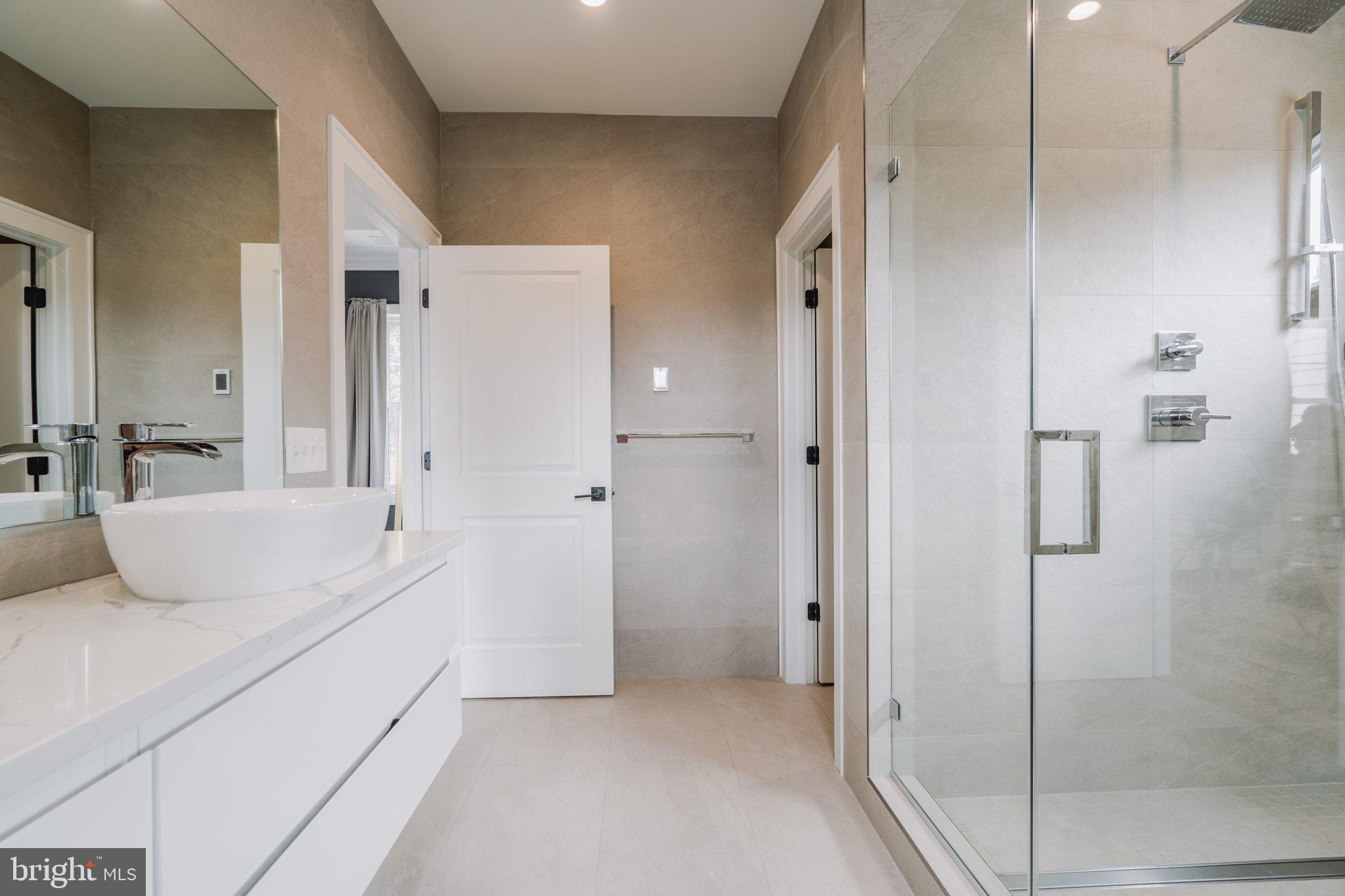 LEEWAY GARDENS - Residential