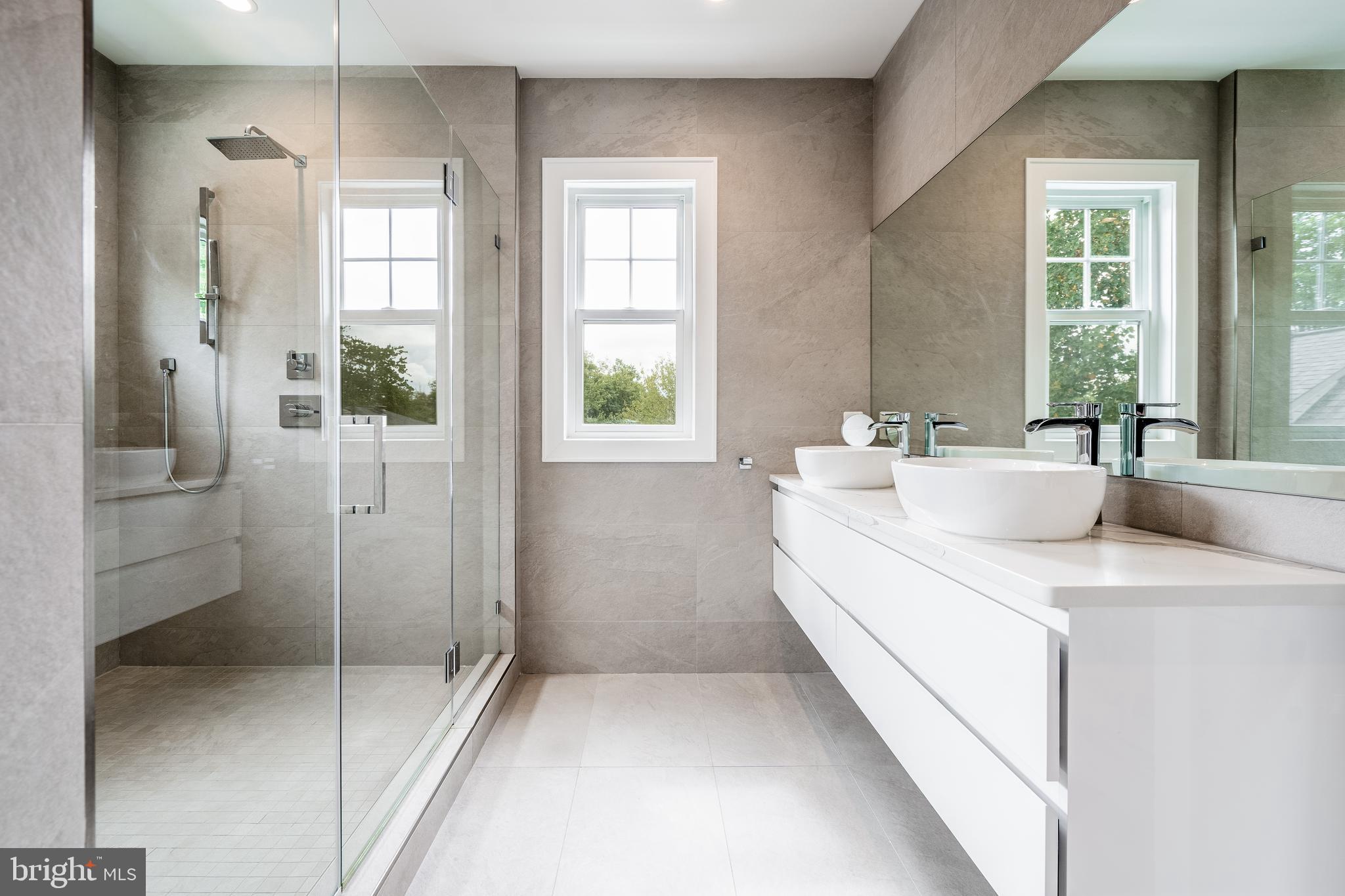 LEEWAY GARDENS - Residential