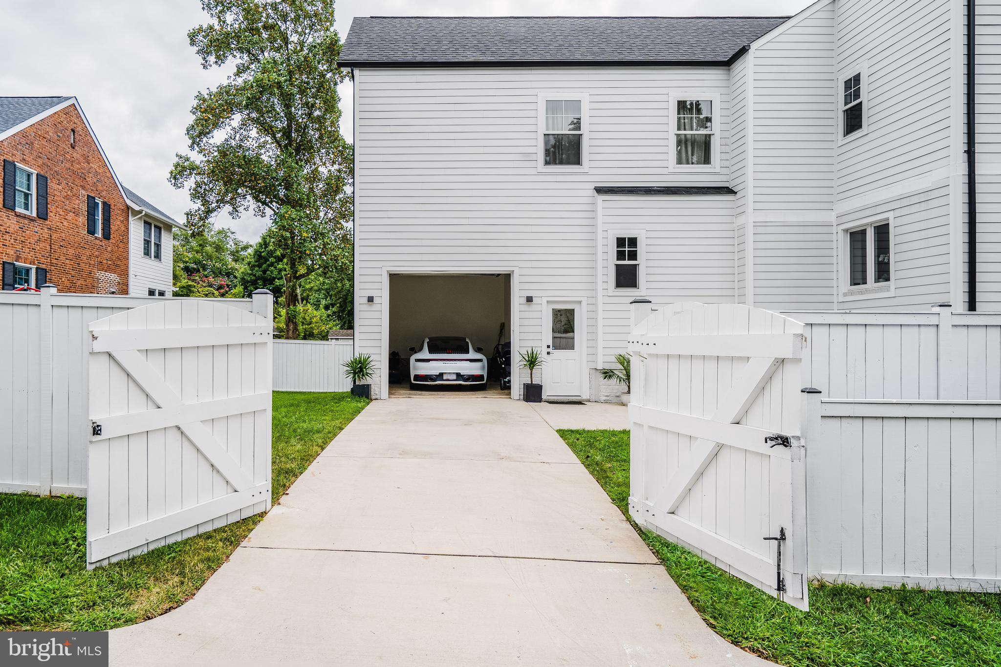 LEEWAY GARDENS - Residential