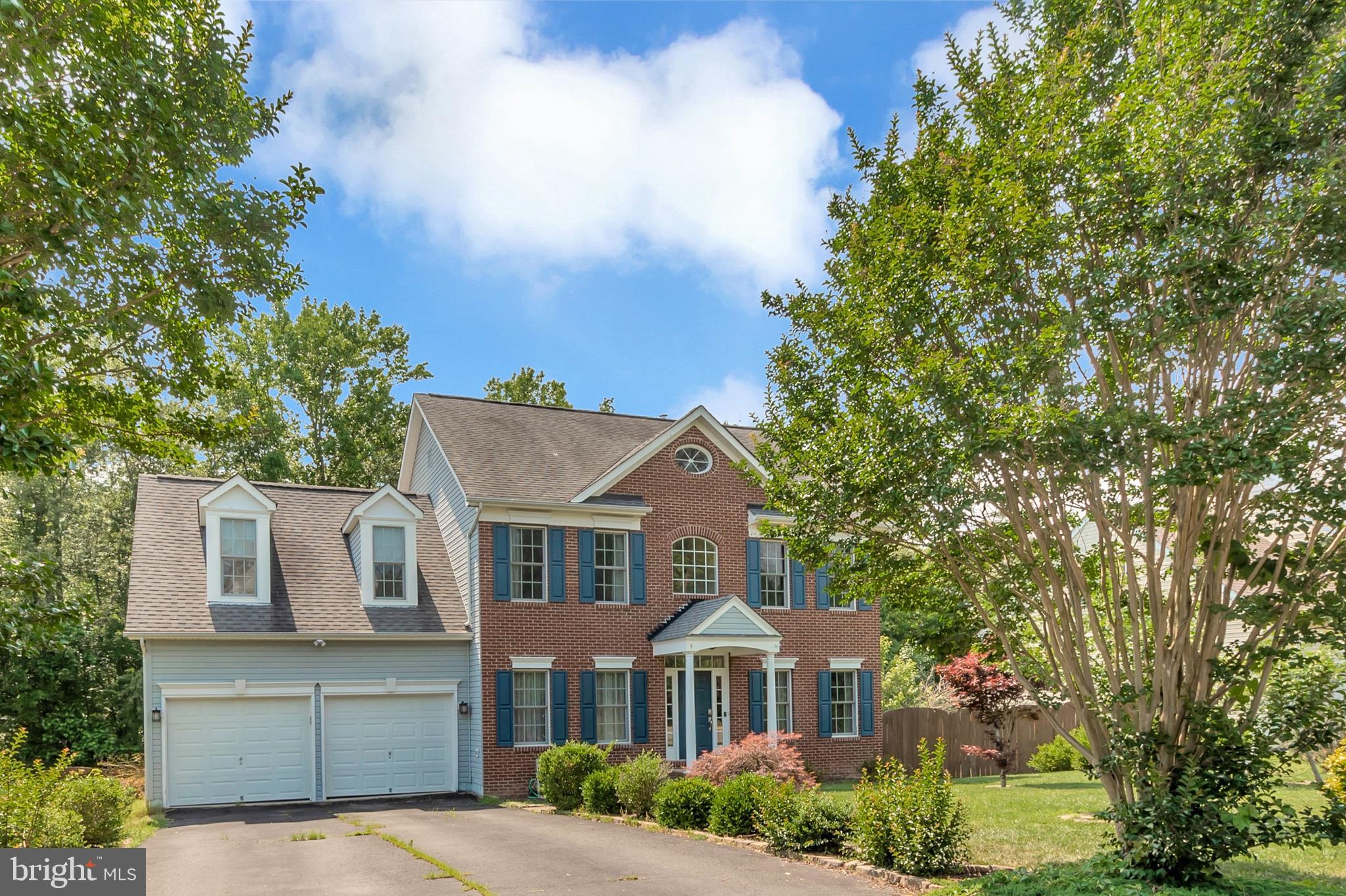 BROOKSTONE - Residential