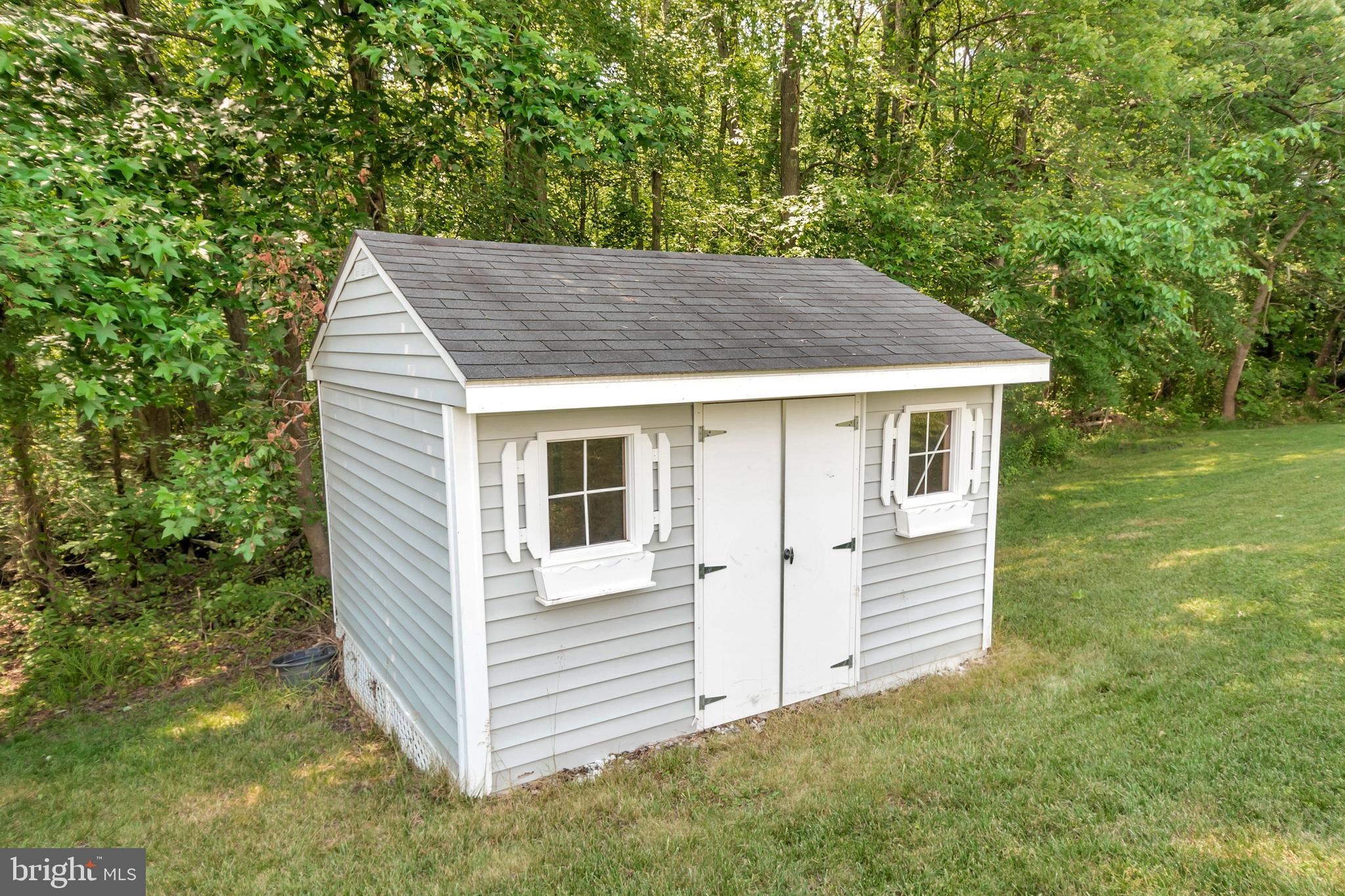 BROOKSTONE - Residential