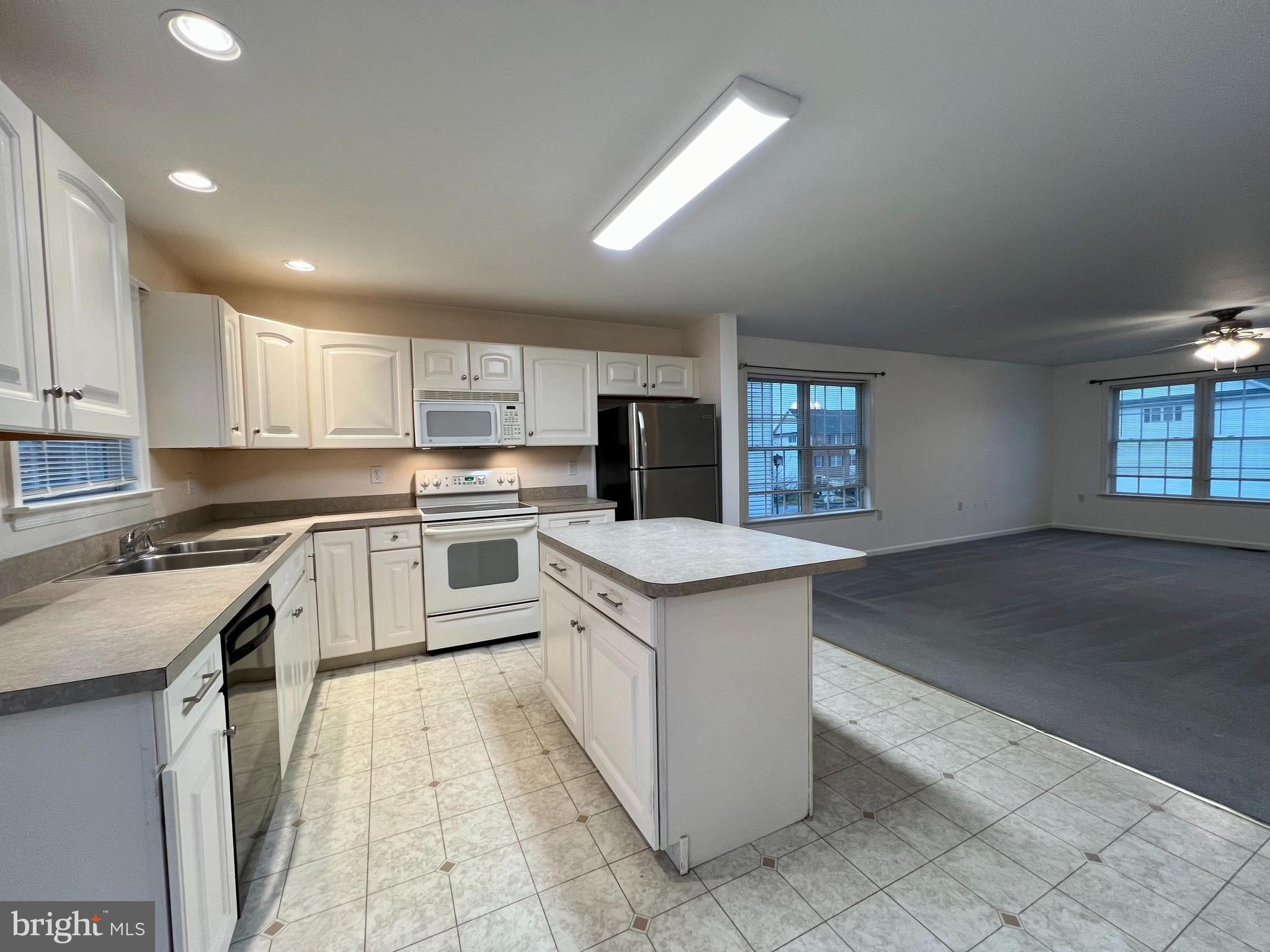 HAMMONDS MILL - Residential Lease