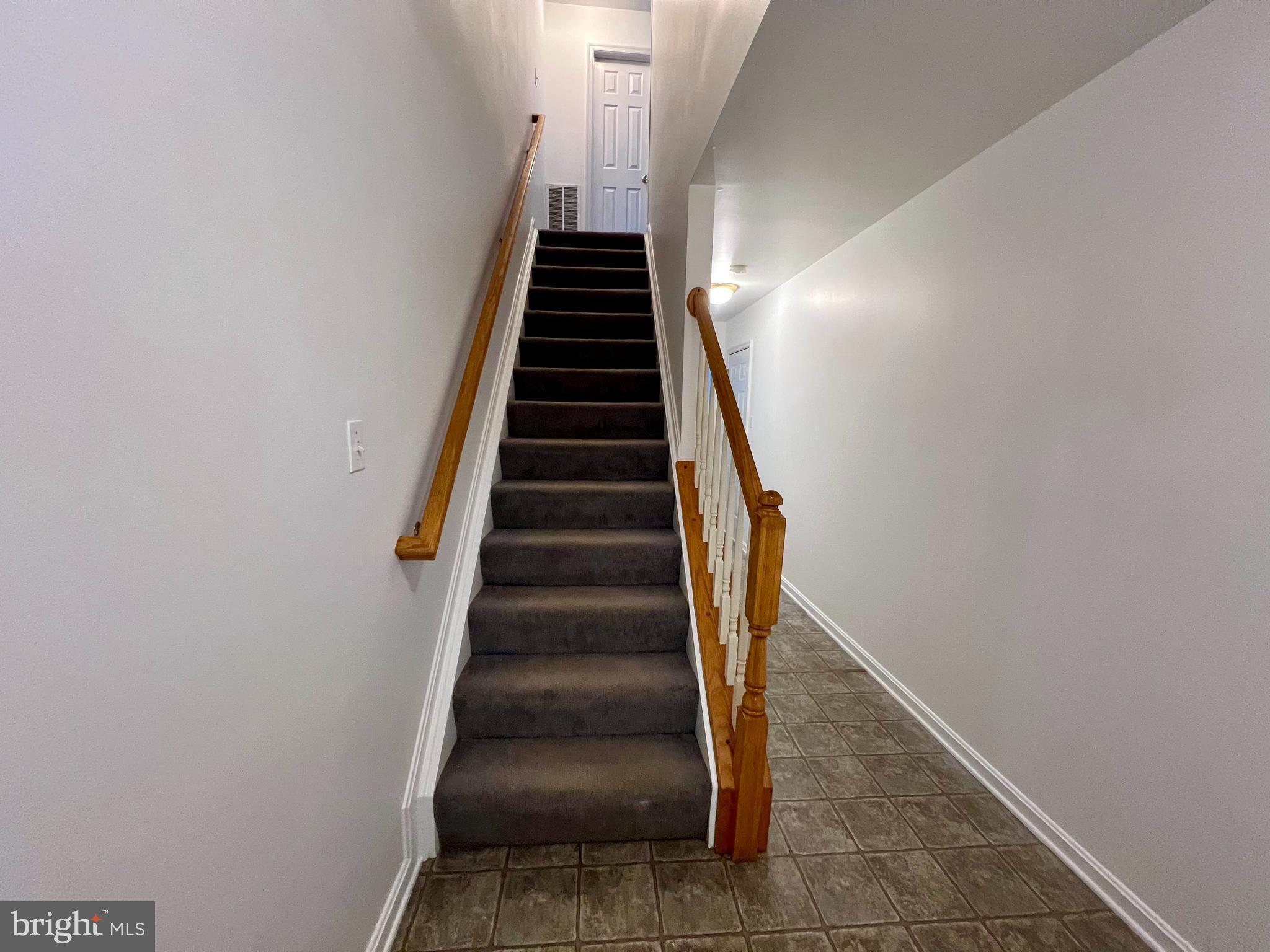 HAMMONDS MILL - Residential Lease