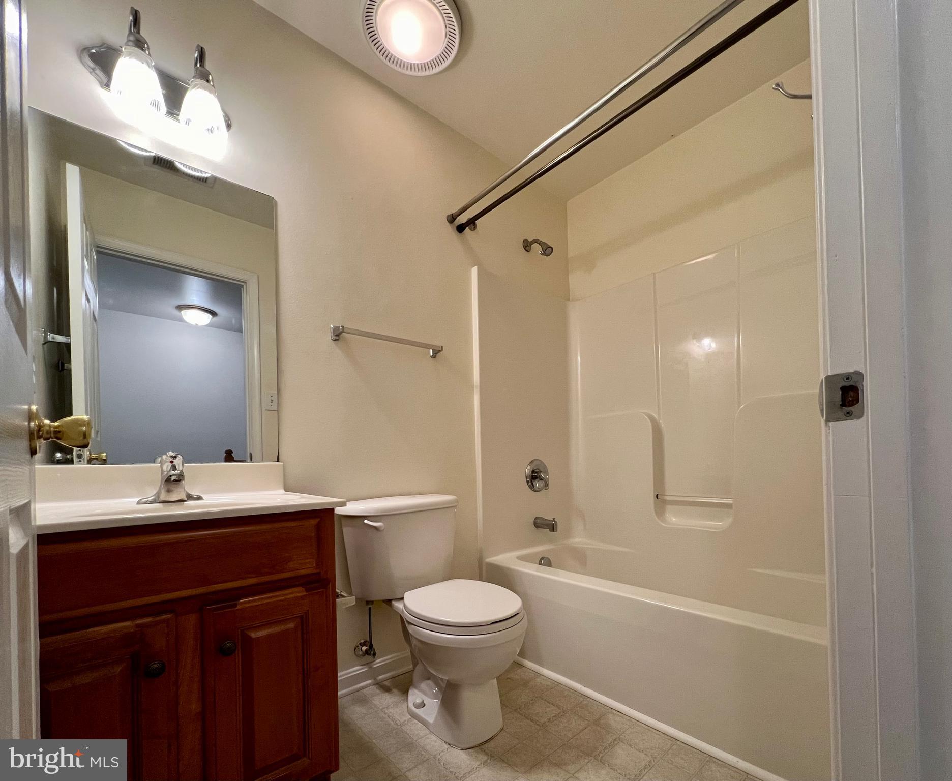 HAMMONDS MILL - Residential Lease