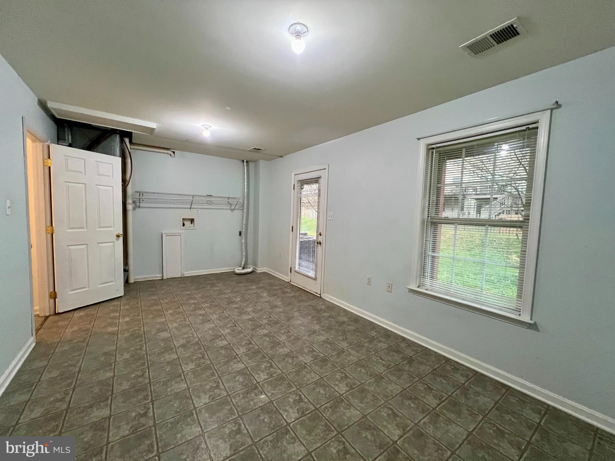 HAMMONDS MILL - Residential Lease