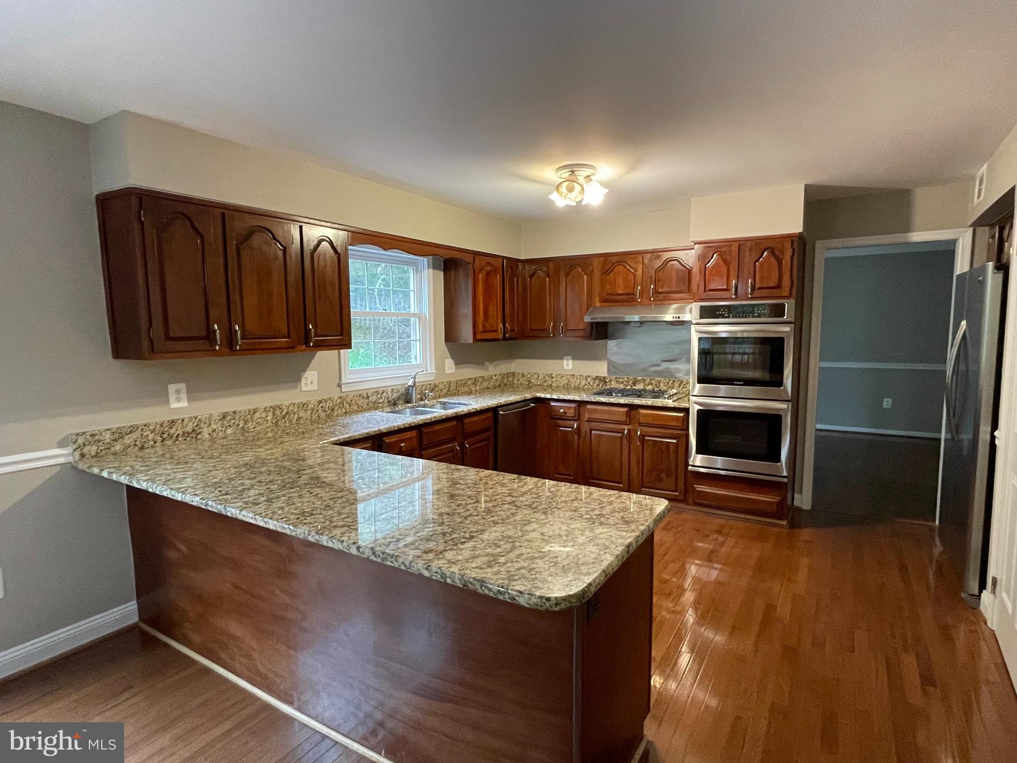 WOLFTRAP MEADOWS - Residential Lease