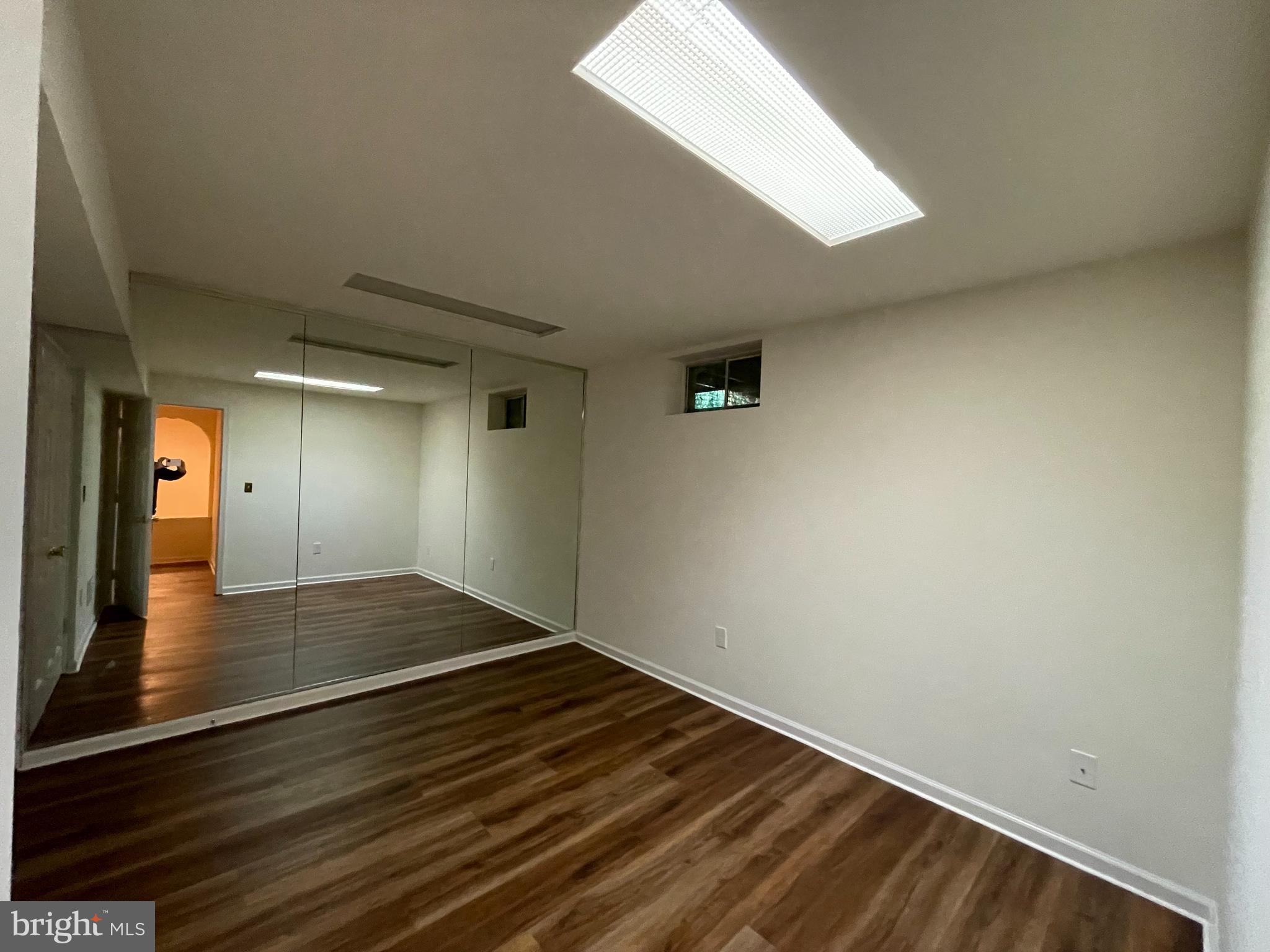 WOLFTRAP MEADOWS - Residential Lease