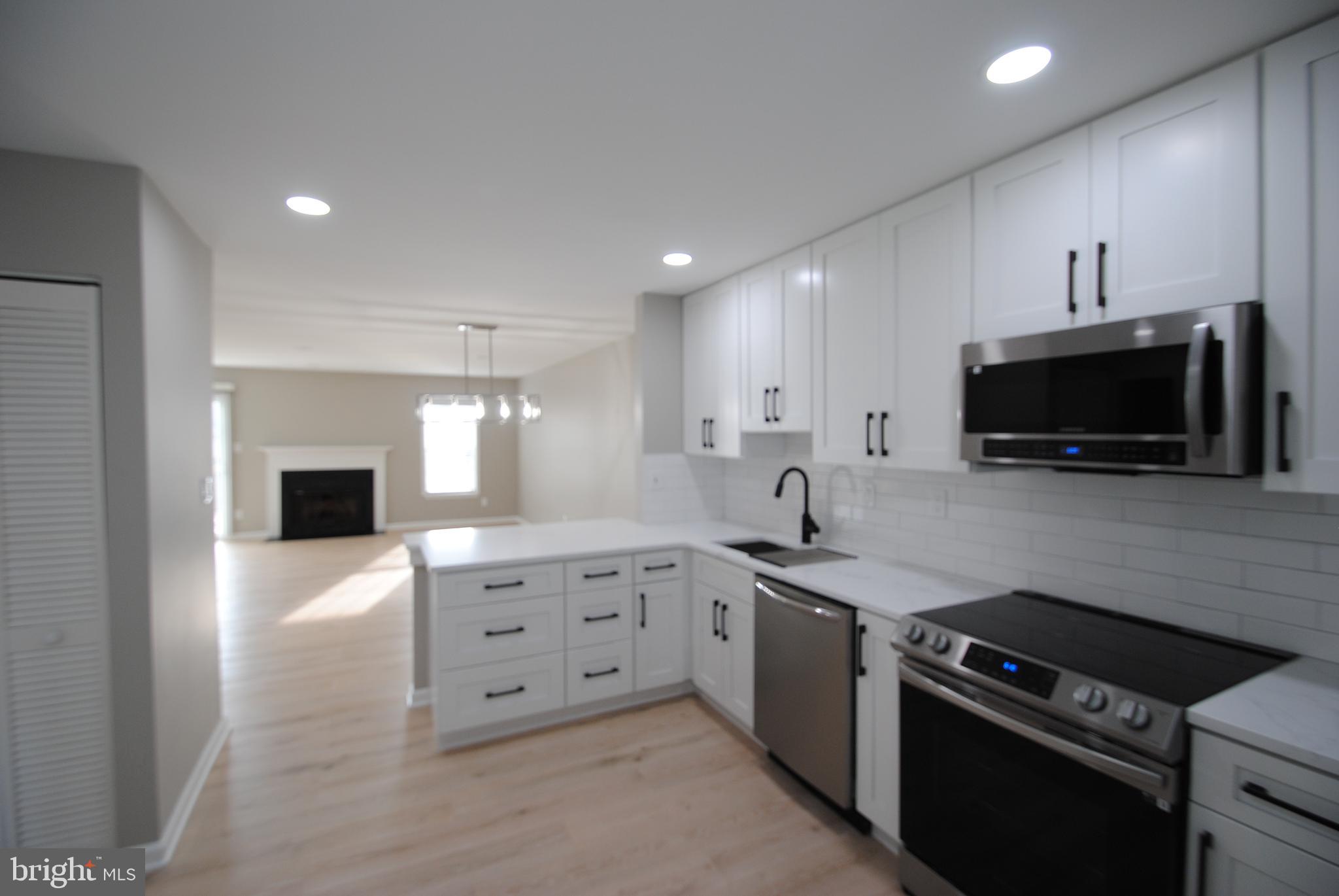 WINDING BROOK - Residential Lease