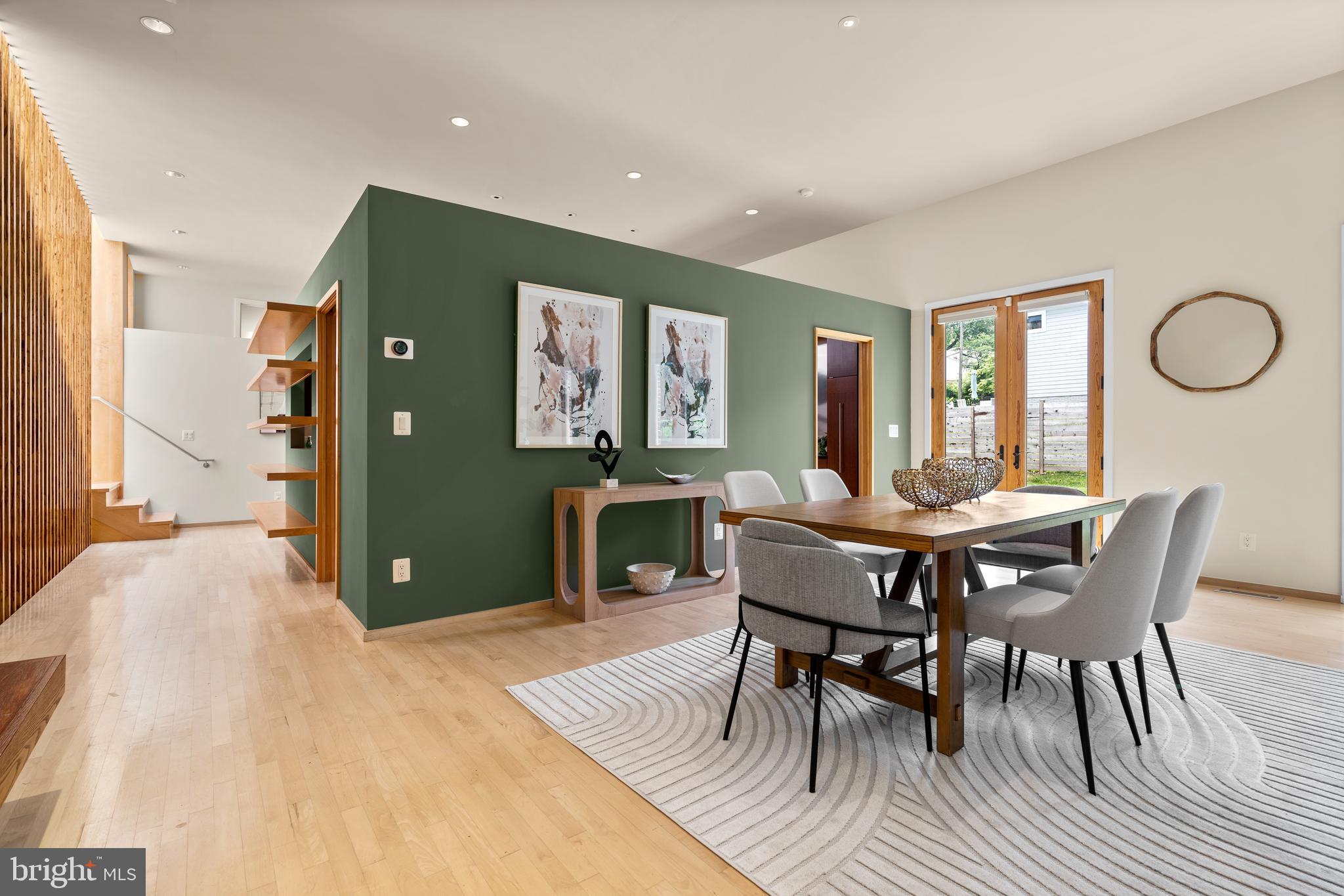 POPLAR TERRACE - Residential