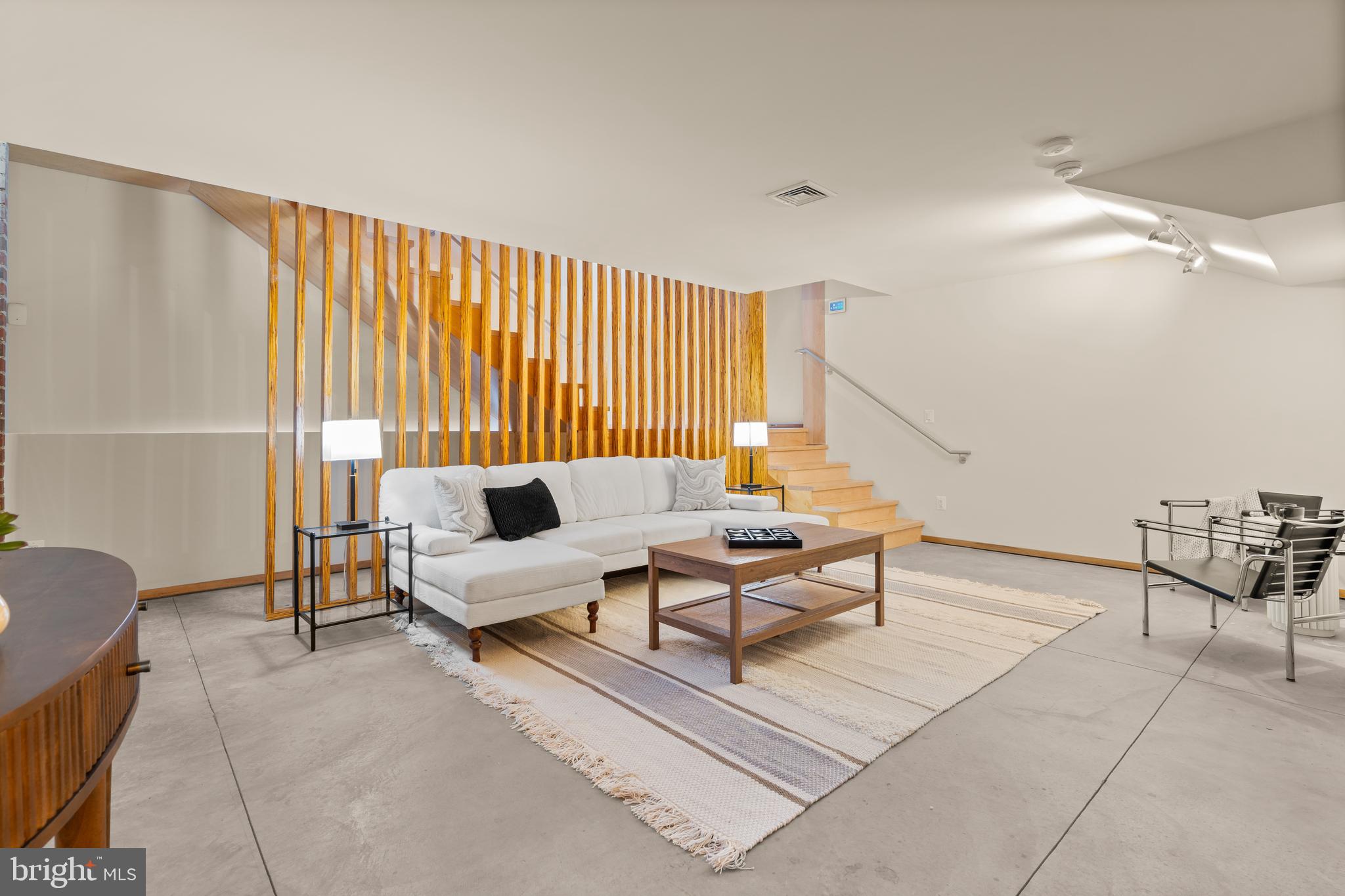 POPLAR TERRACE - Residential