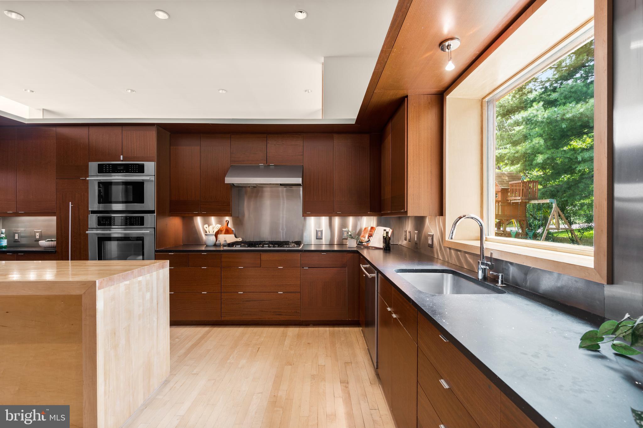 POPLAR TERRACE - Residential