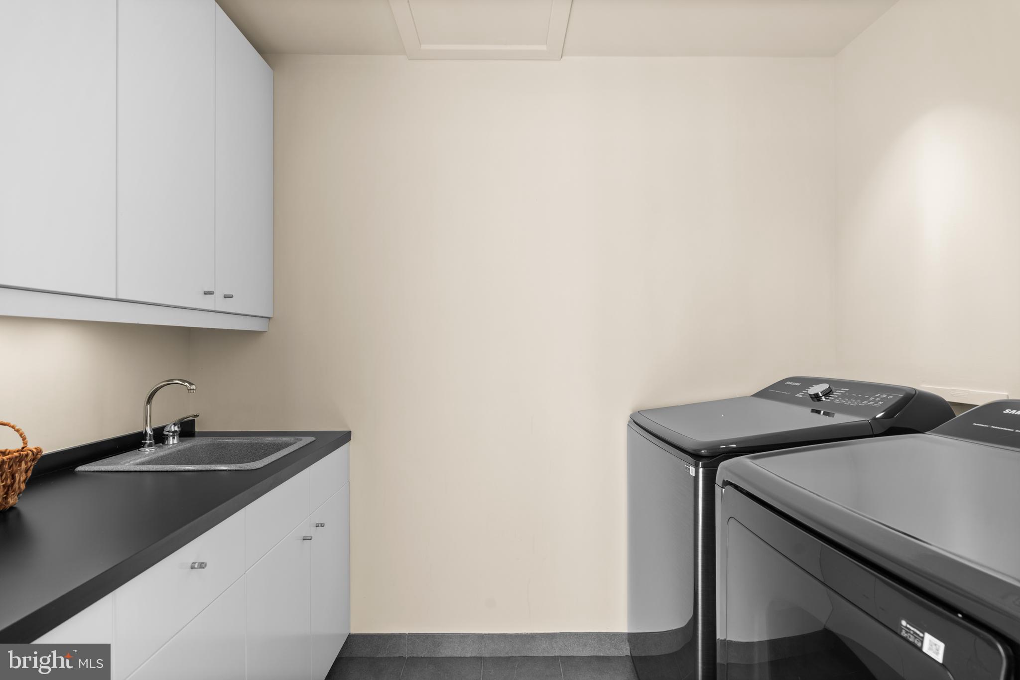 POPLAR TERRACE - Residential