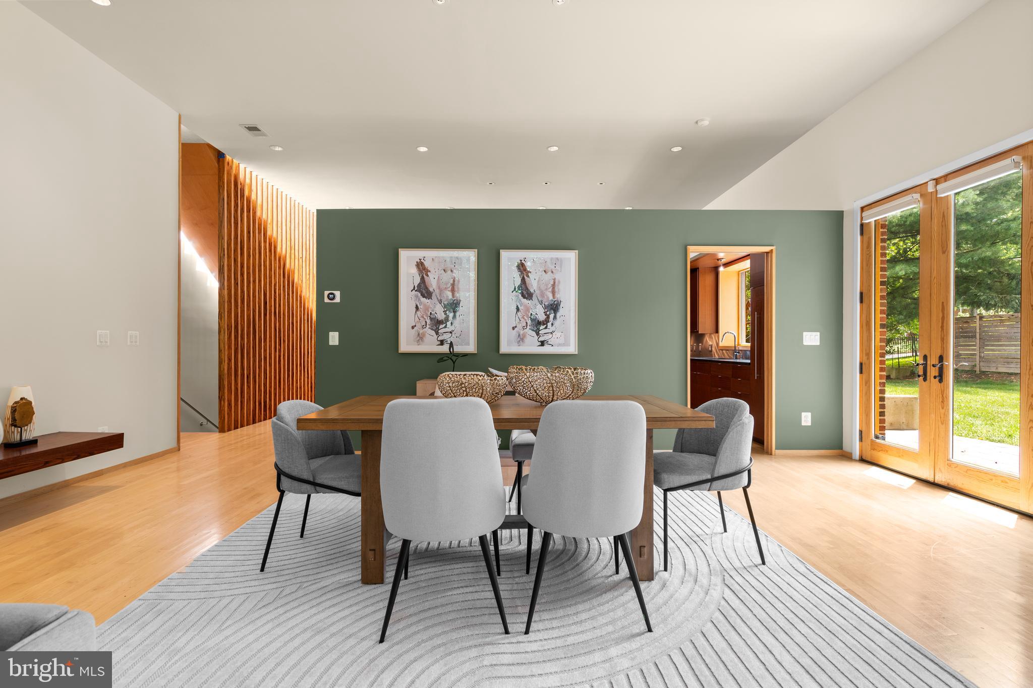 POPLAR TERRACE - Residential