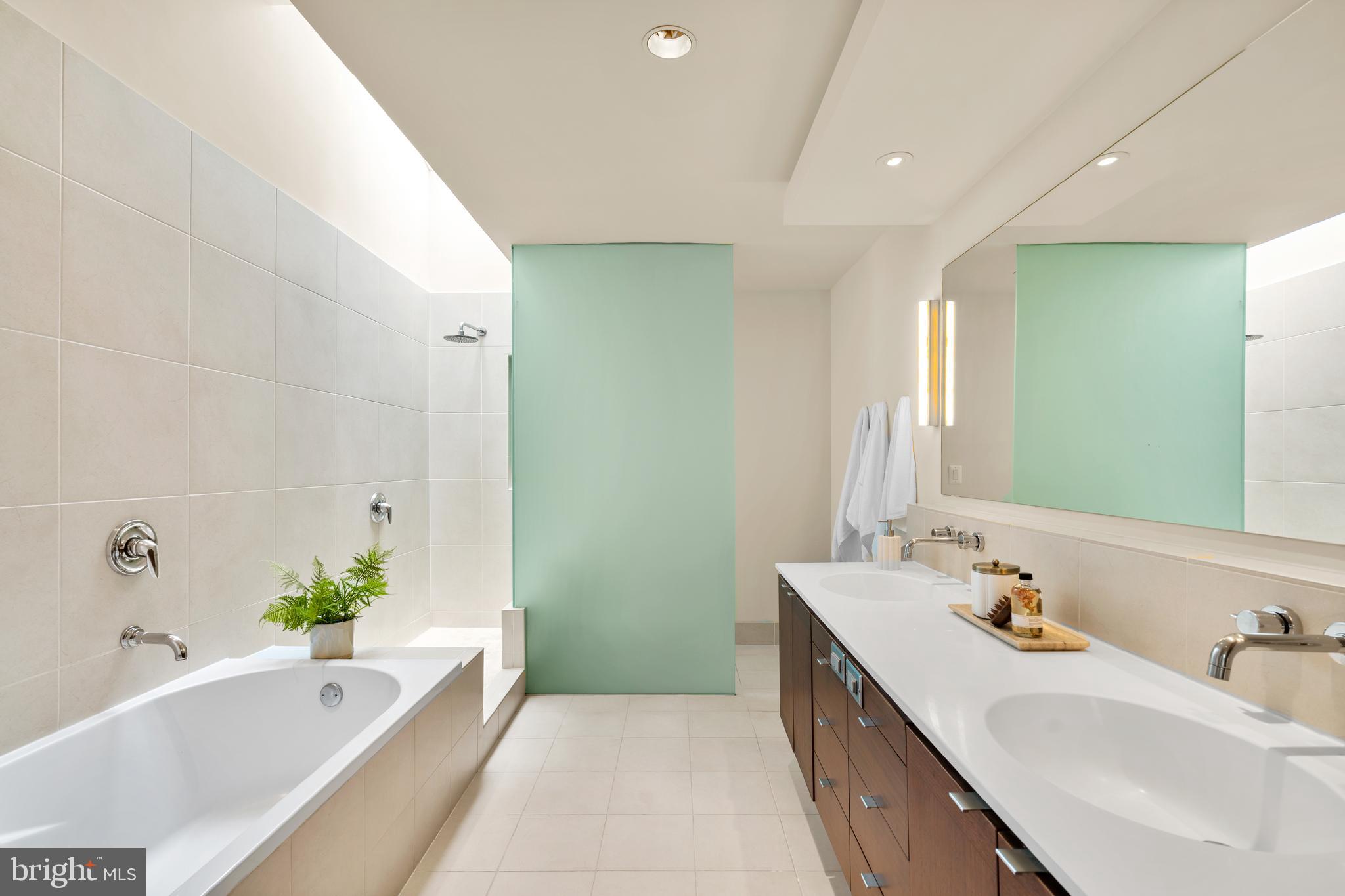 POPLAR TERRACE - Residential