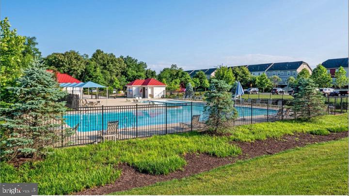 8220 HICKORY HOLLOW DRIVE