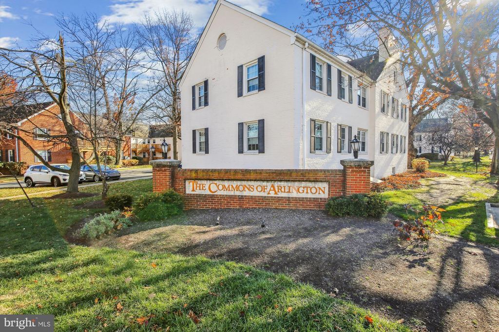 Photo of 1317 S Walter Reed Drive S #17301, ARLINGTON, VA 22204 (MLS # VAAR2063688)