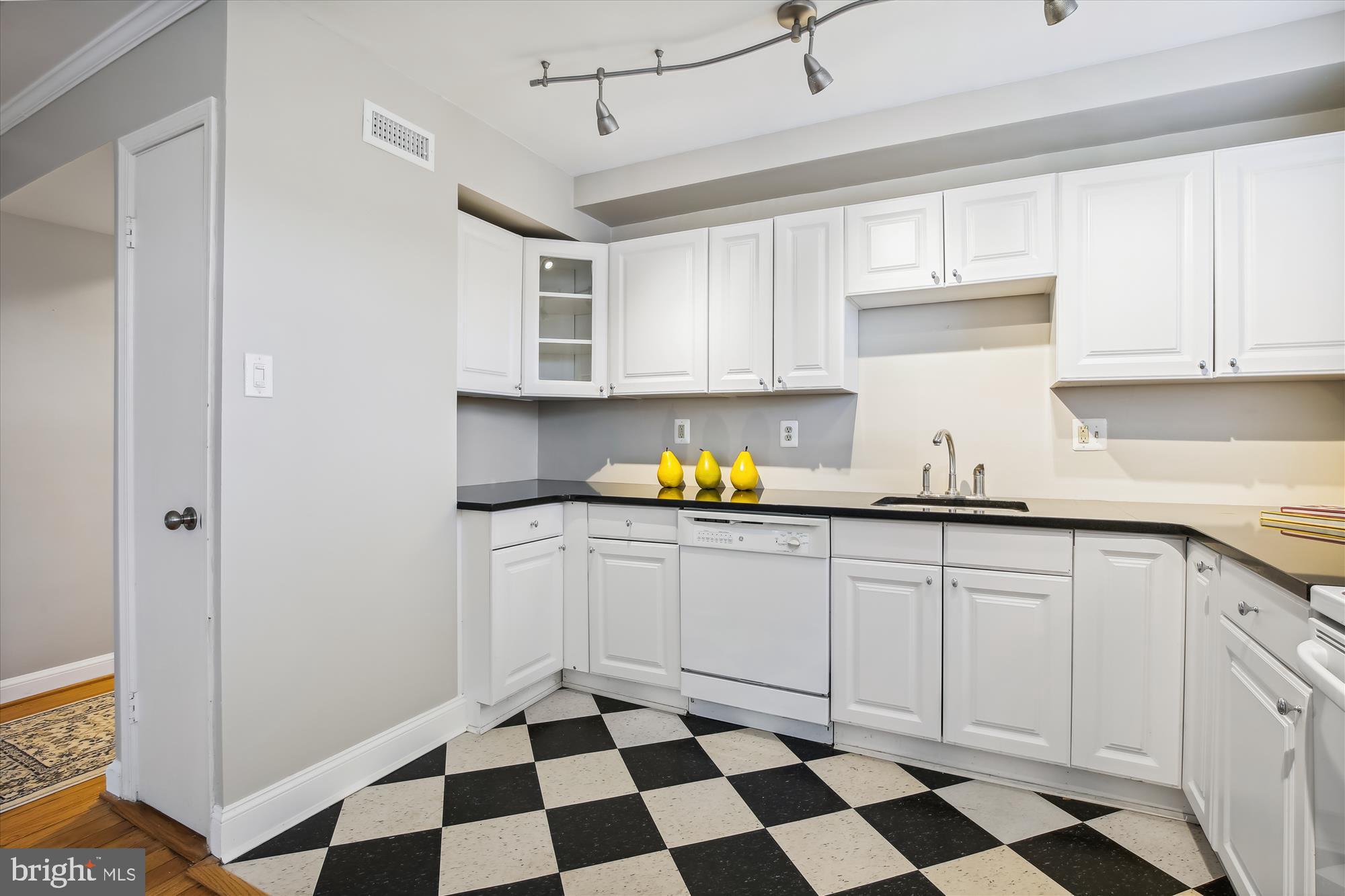 1317 S WALTER REED DRIVE S 17301