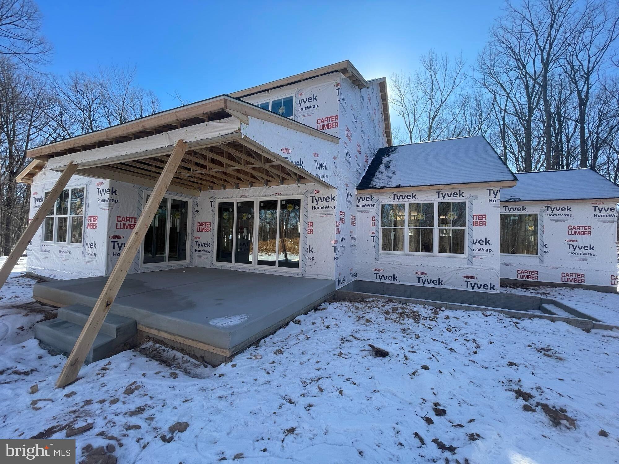 WHITE OAKS - Residential