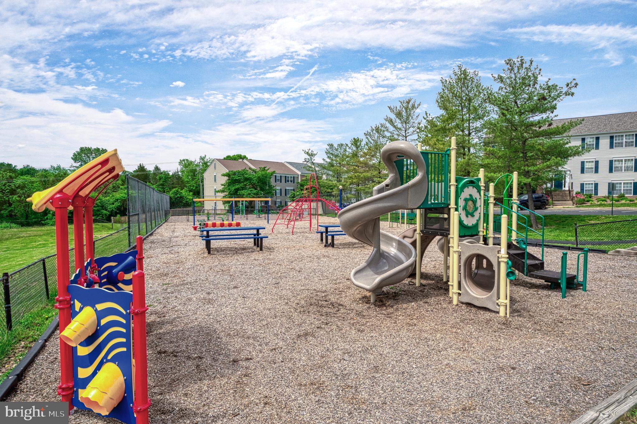 FOX CHAPEL AT TUDOR KNOLLS - Residential