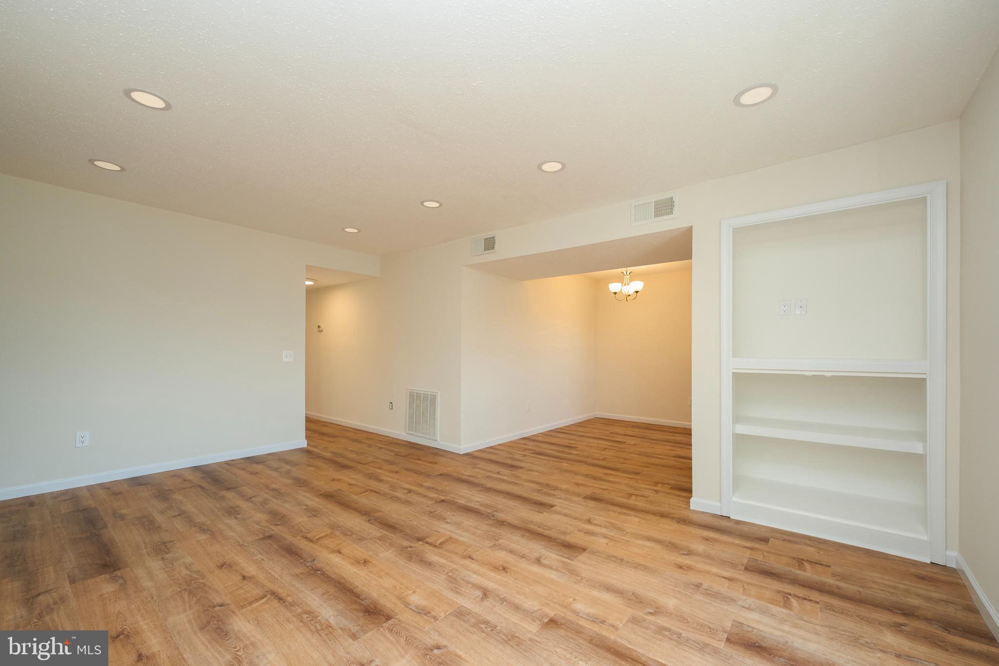 FOX CHAPEL AT TUDOR KNOLLS - Residential