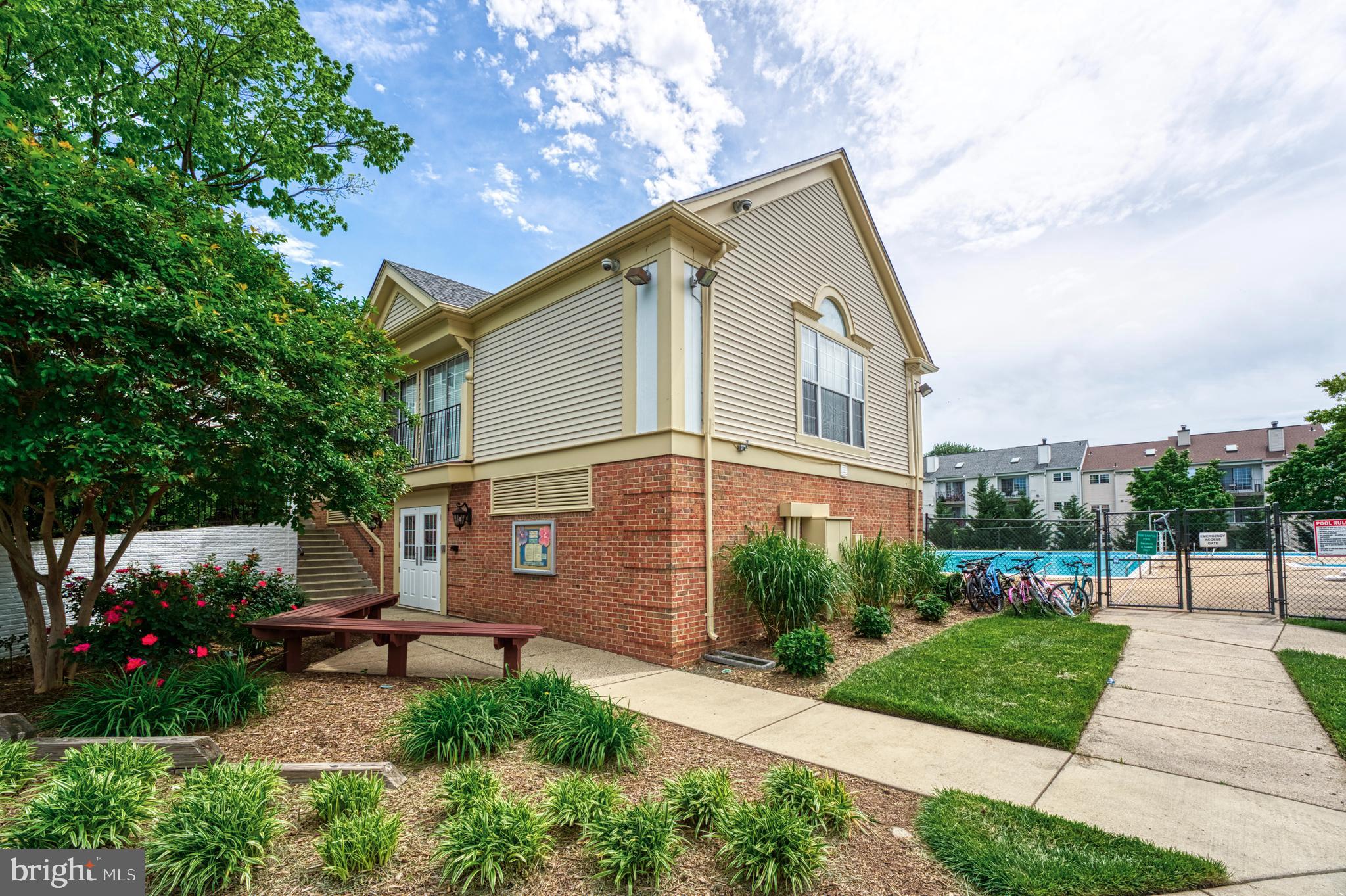 FOX CHAPEL AT TUDOR KNOLLS - Residential