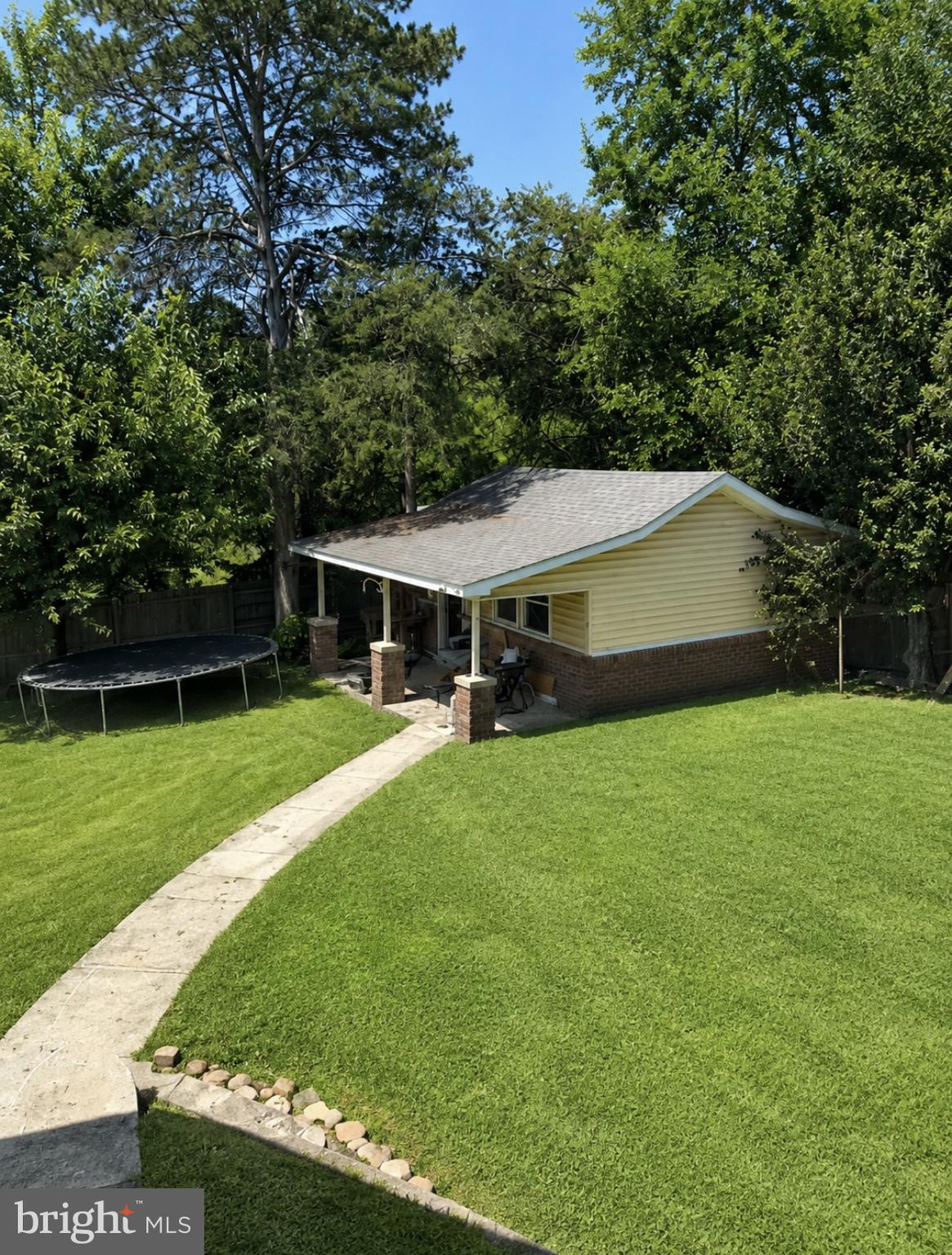 7809 SIGNAL HILL ROAD