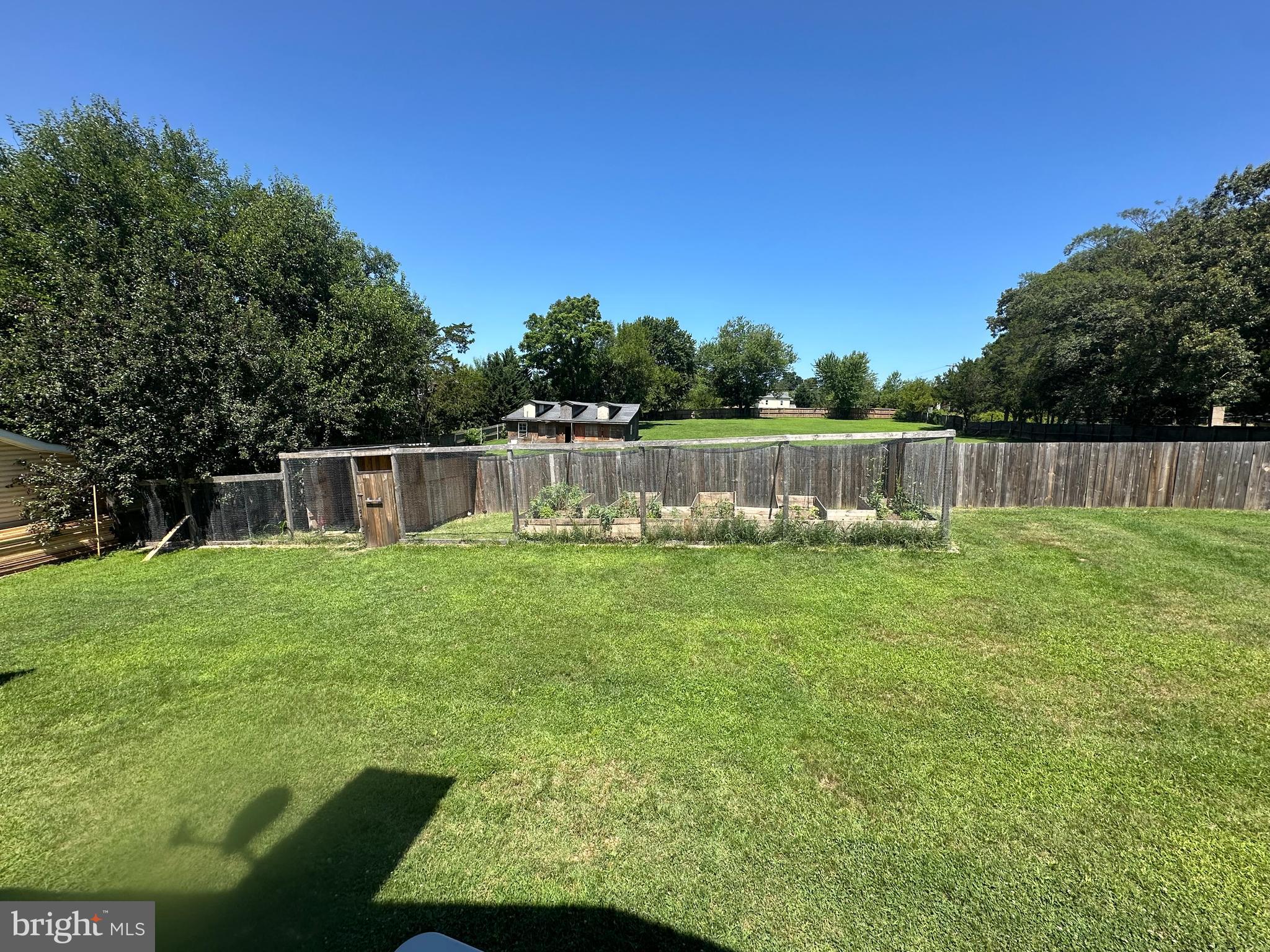 7809 SIGNAL HILL ROAD