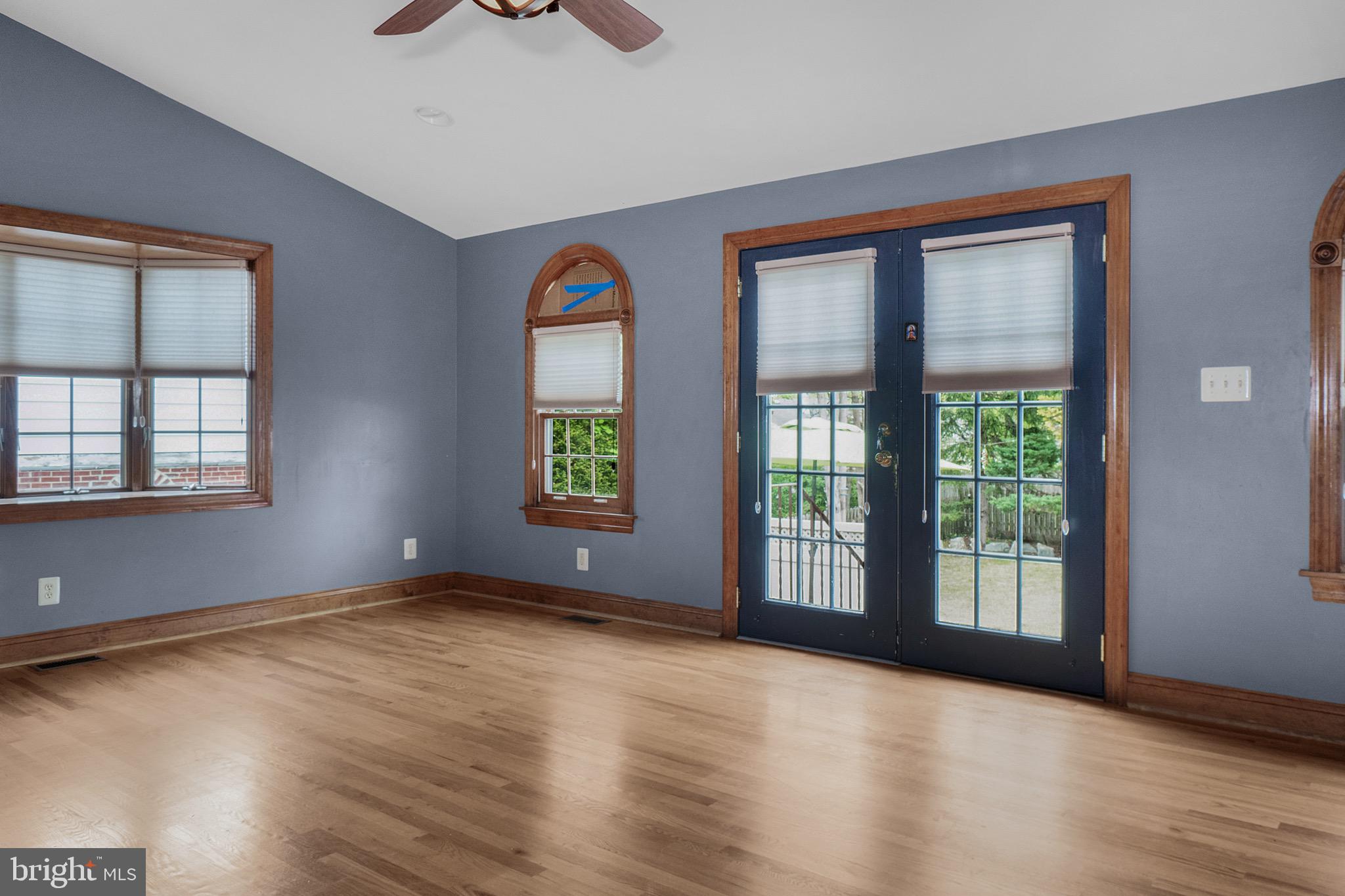 305 FERN AVENUE
