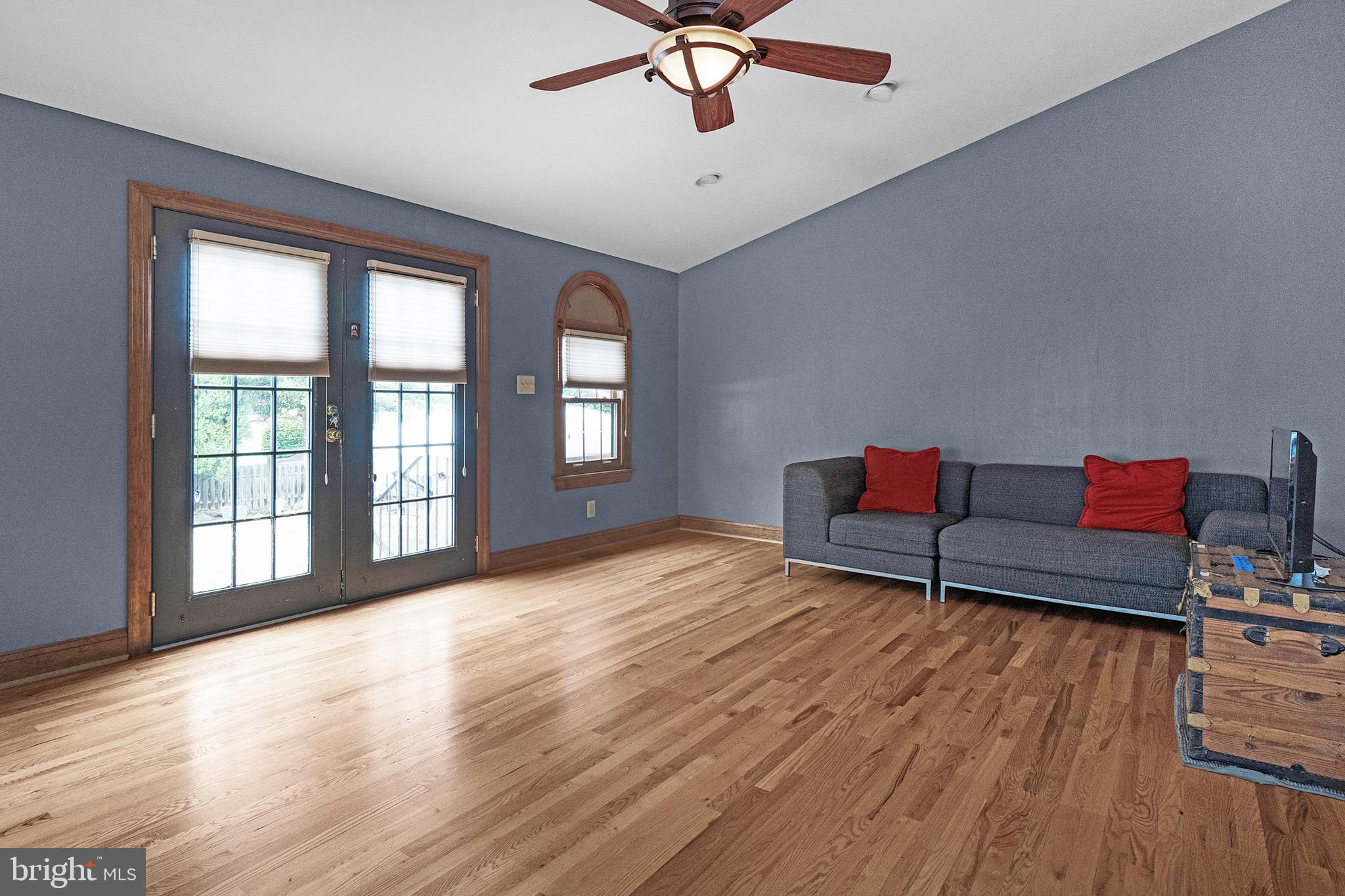 305 FERN AVENUE