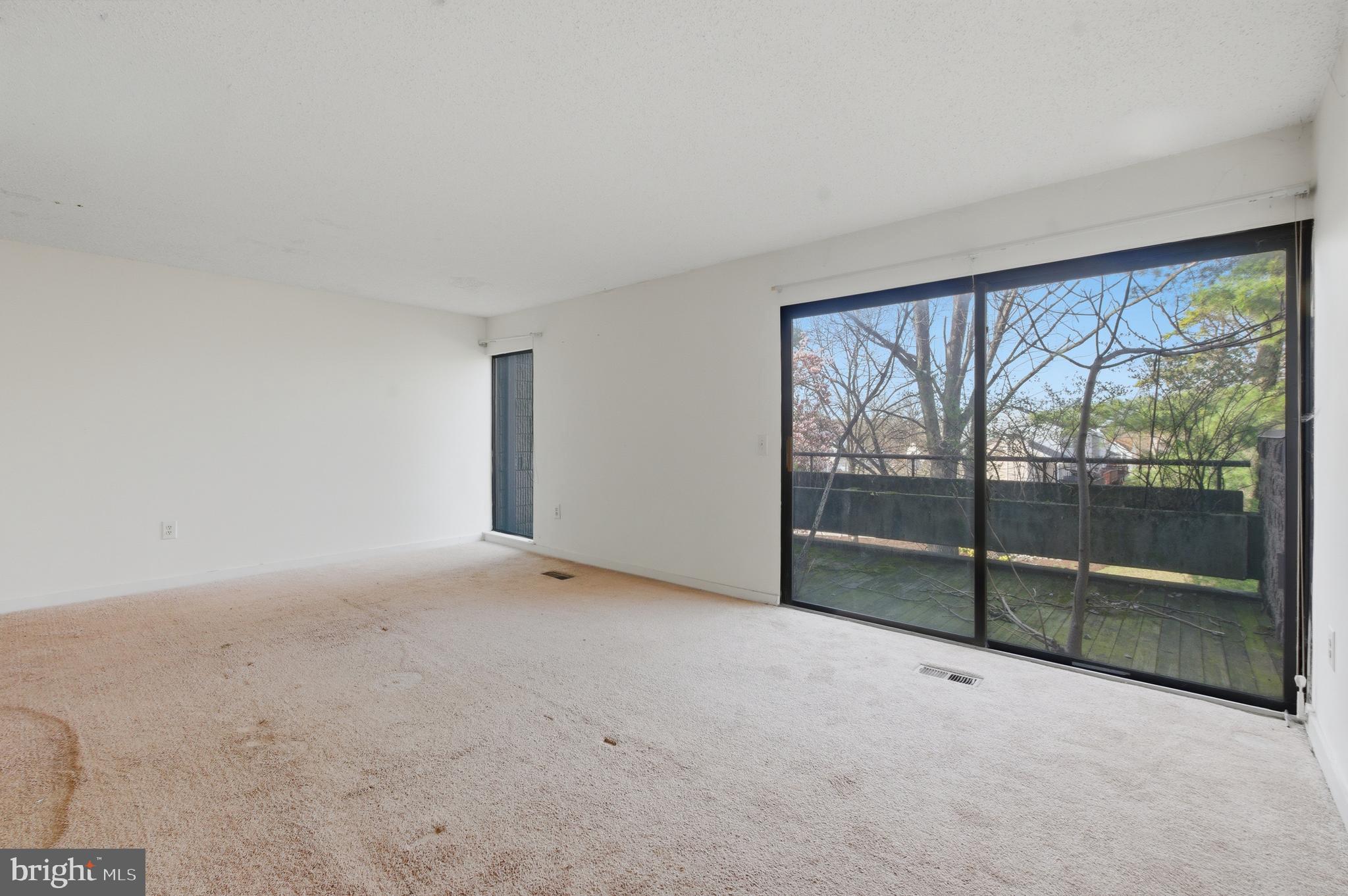 2372 NUTMEG TERRACE