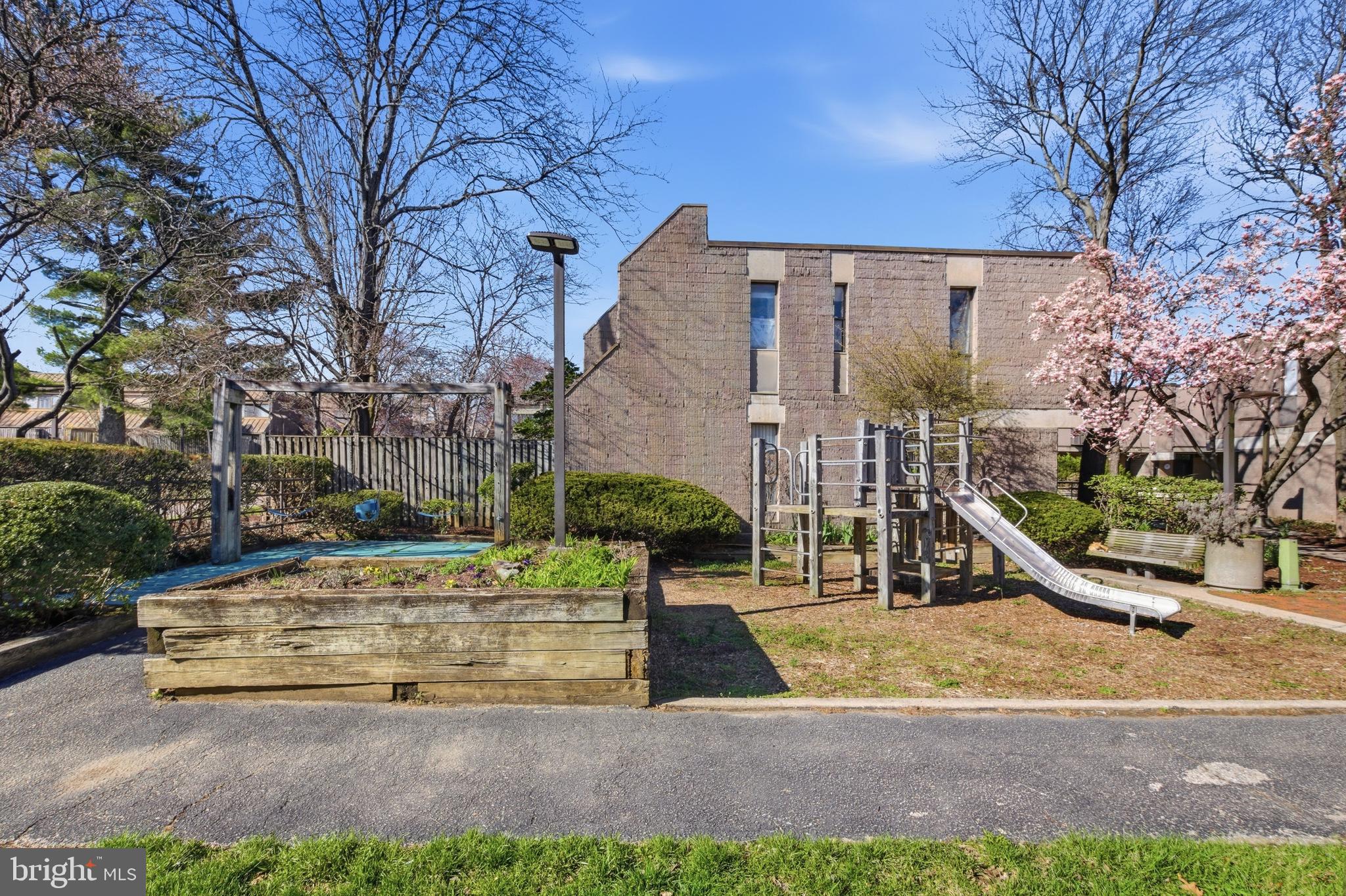 COLD SPRING NEWTOWN - Residential