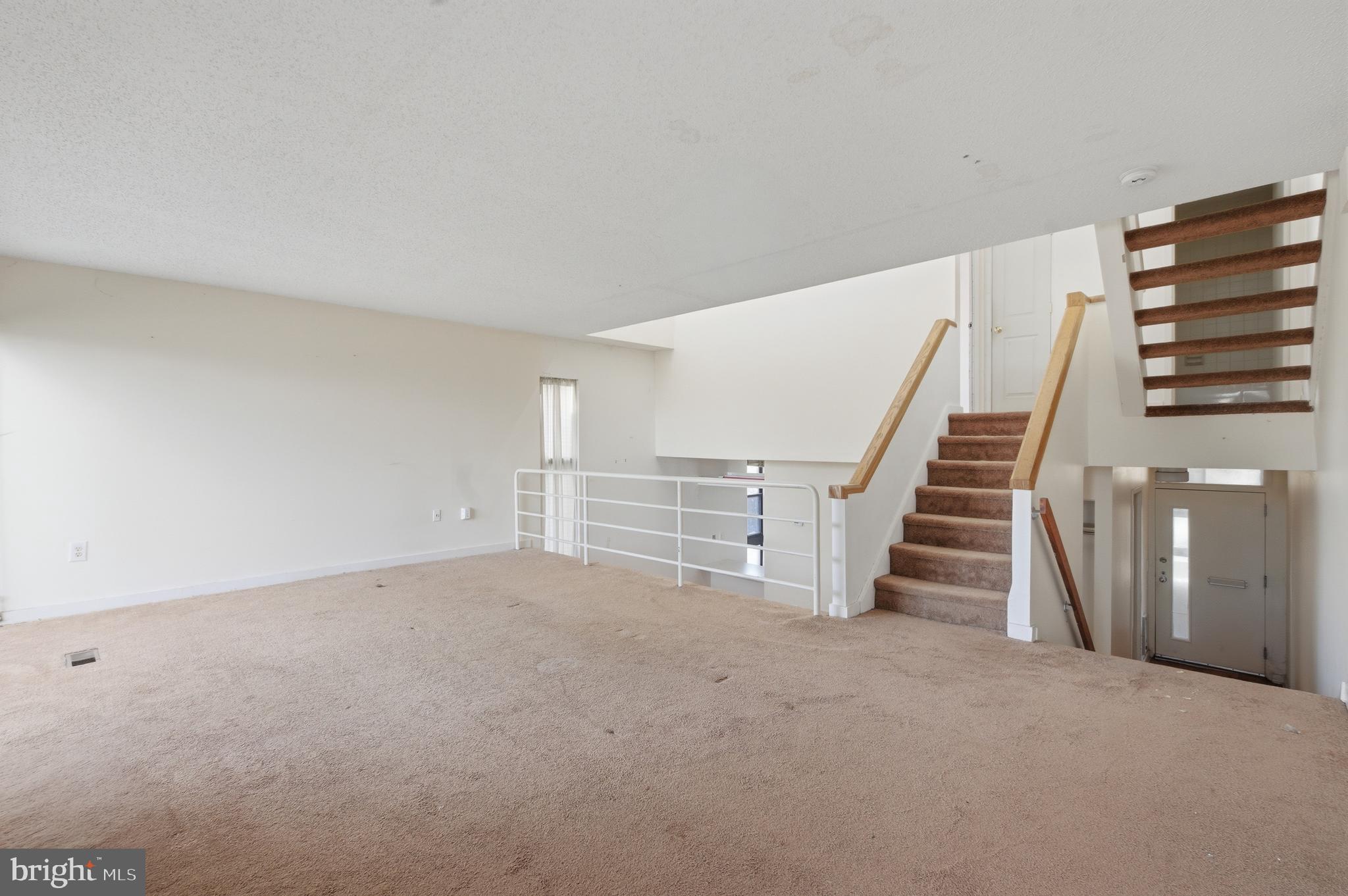 2372 NUTMEG TERRACE